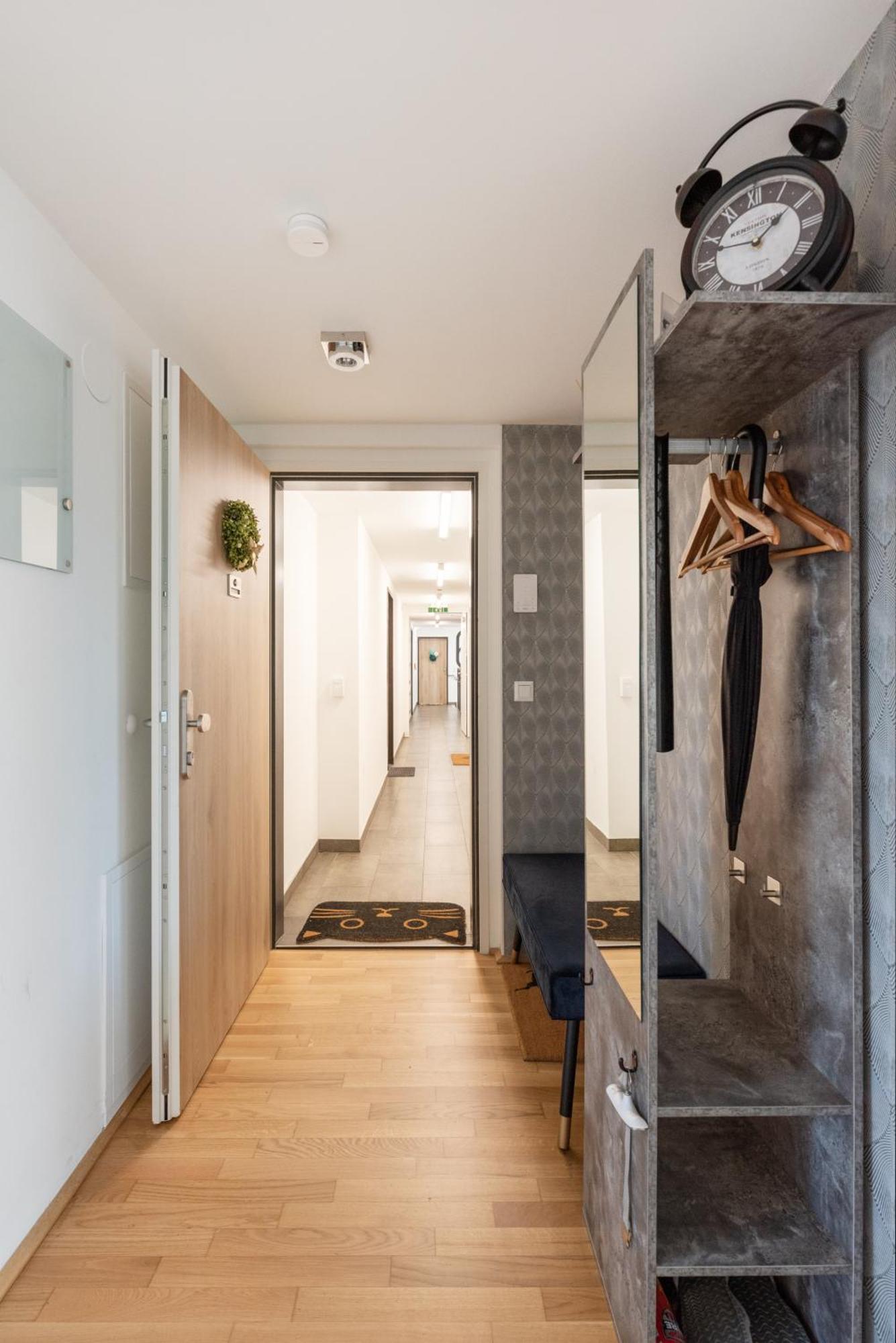 Apartment Luxurious Living With Beautiful Terrace *