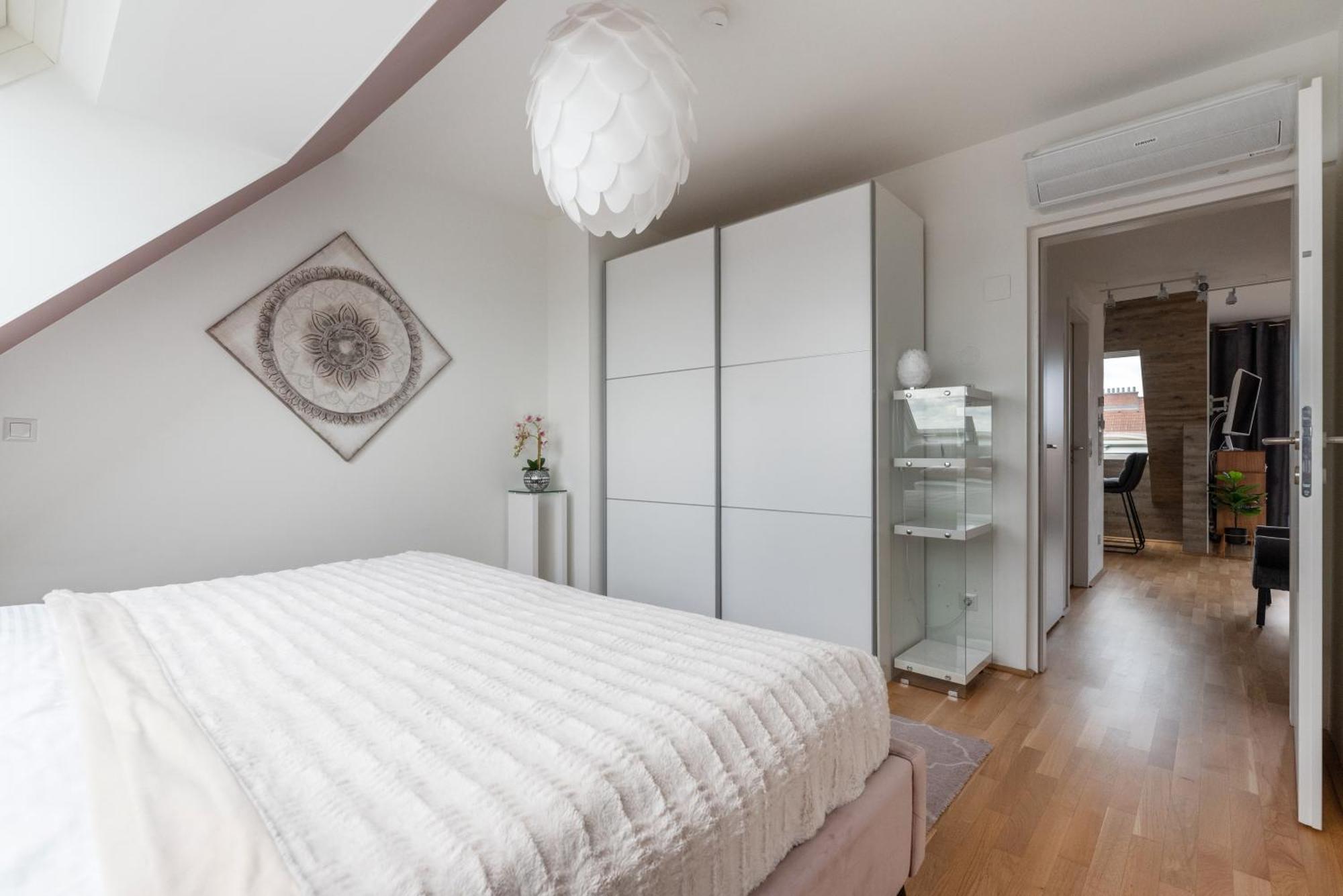 Apartment Luxurious Living With Beautiful Terrace Vienna