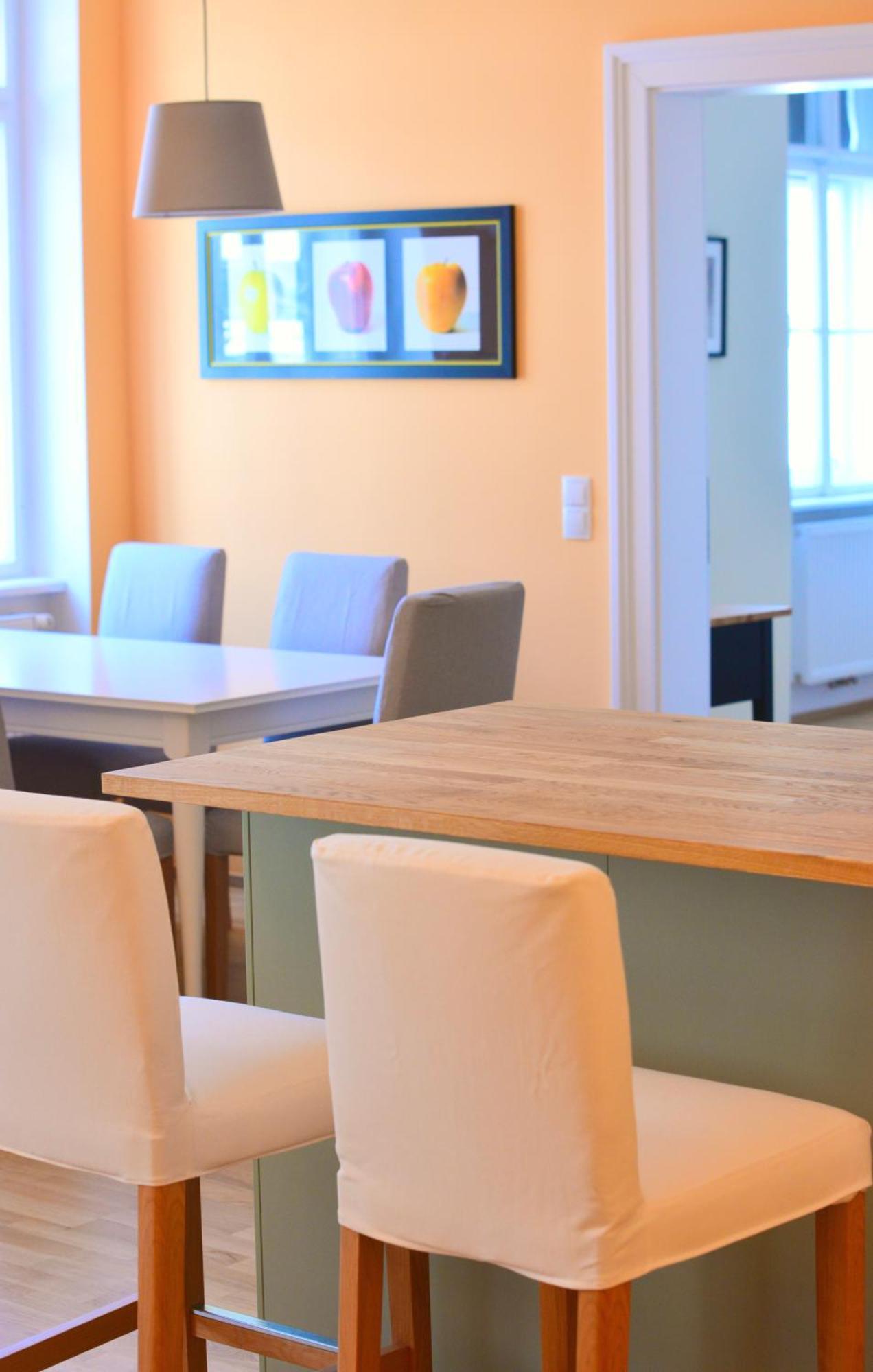 Spacious And Comfy With 3 Bedrooms Appartamento