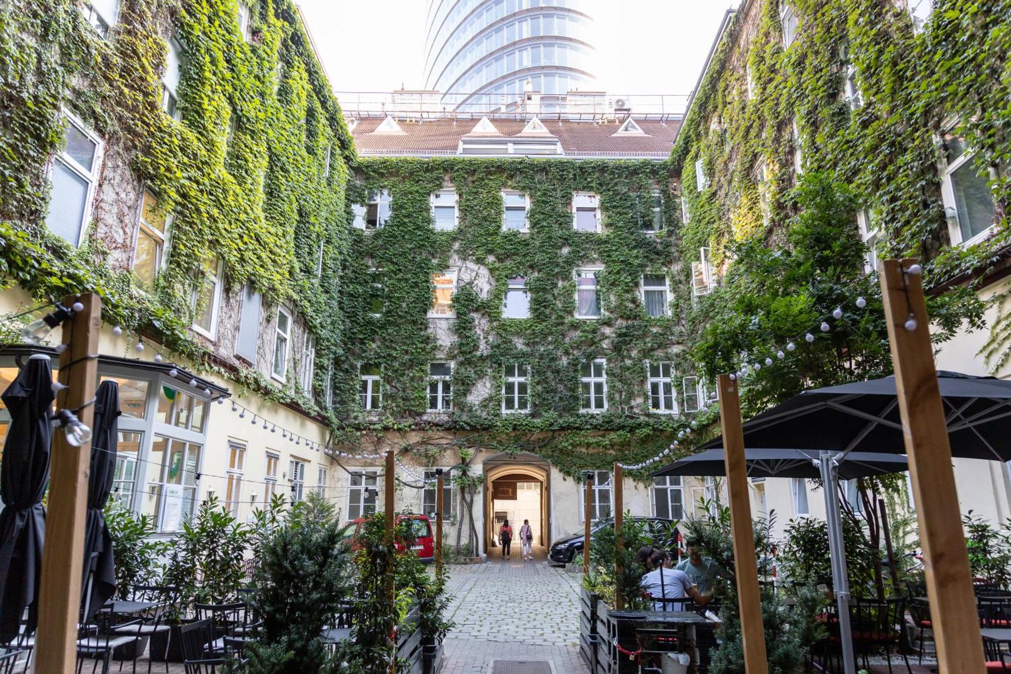 Family Deluxe A Stone Throw From The Centre And Danube * Vienna