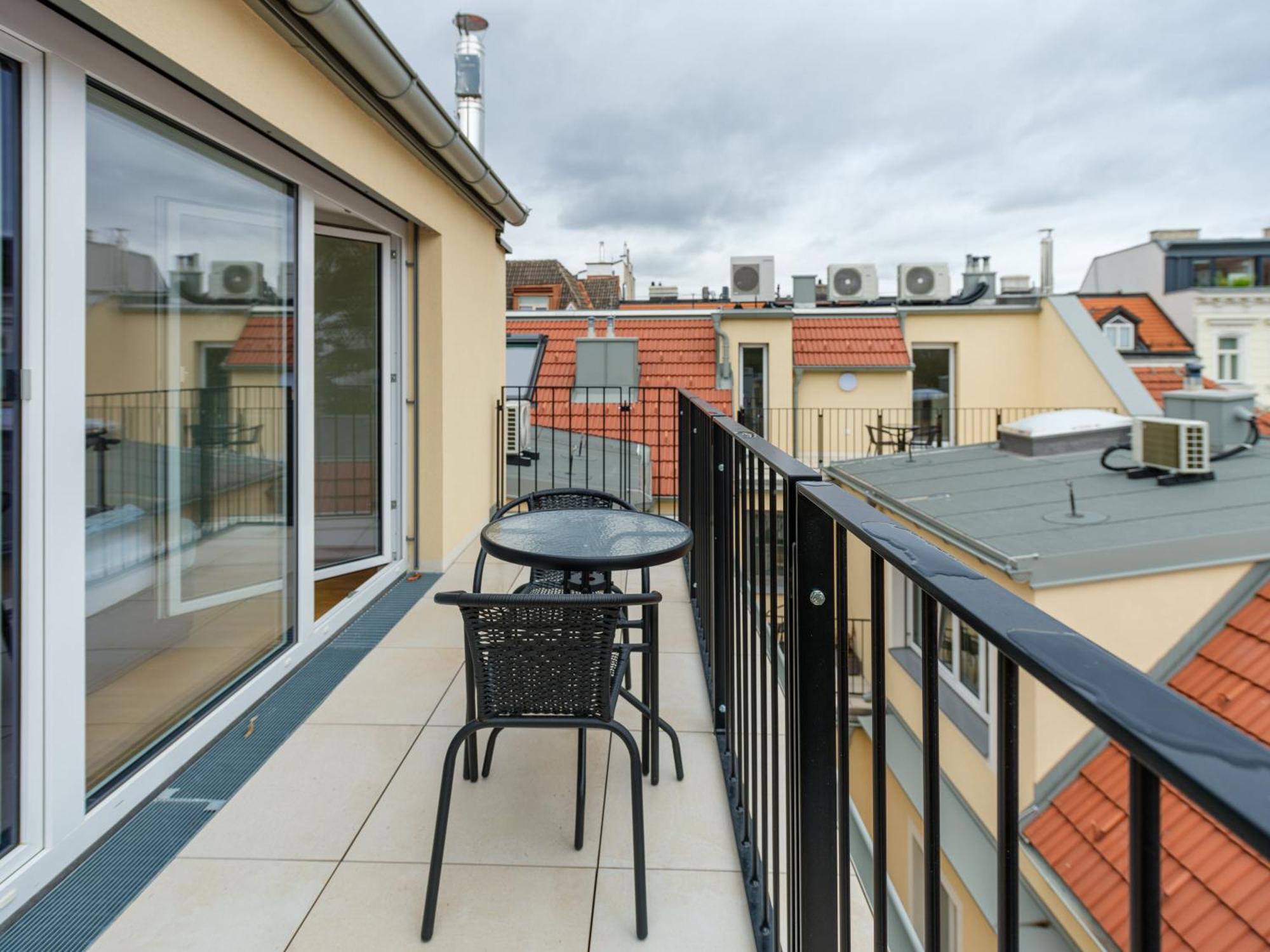 Next To Schoenbrunnpalace Close To Public Transport - Myschoenbrunn *