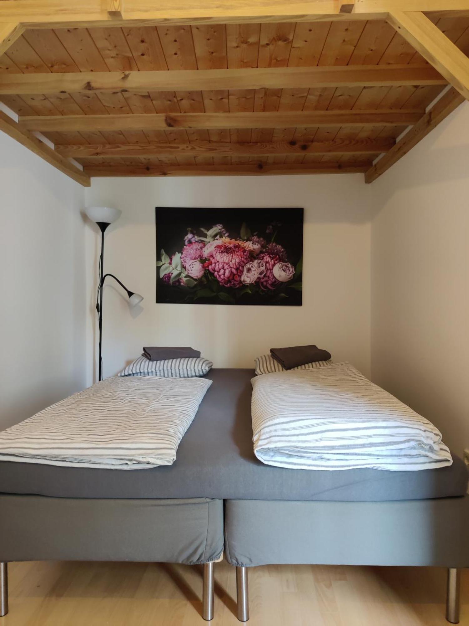 Lovely Near Center Apartment *