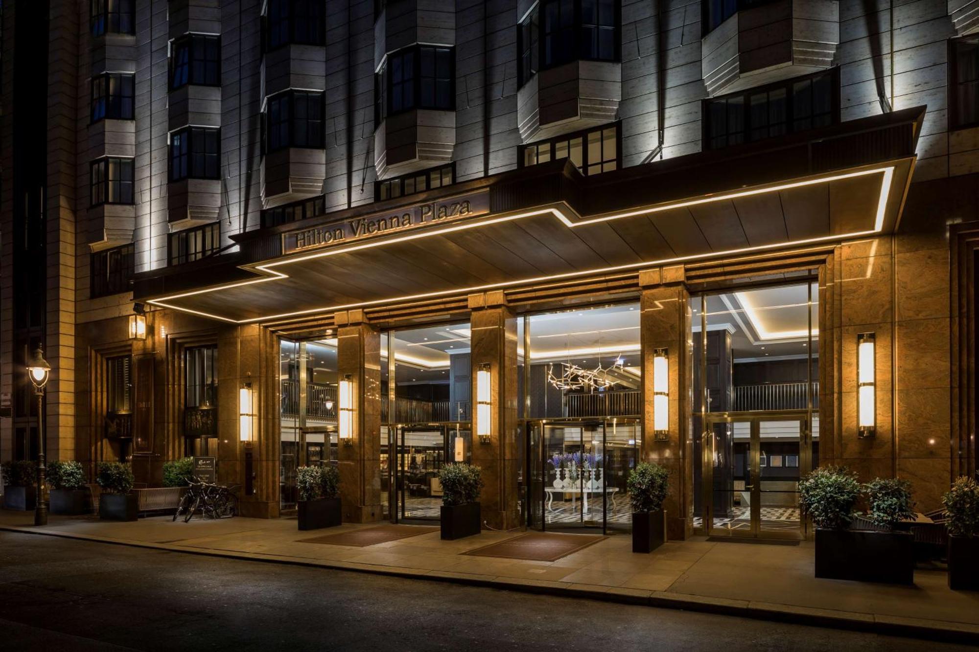 Hilton Plaza Hotel