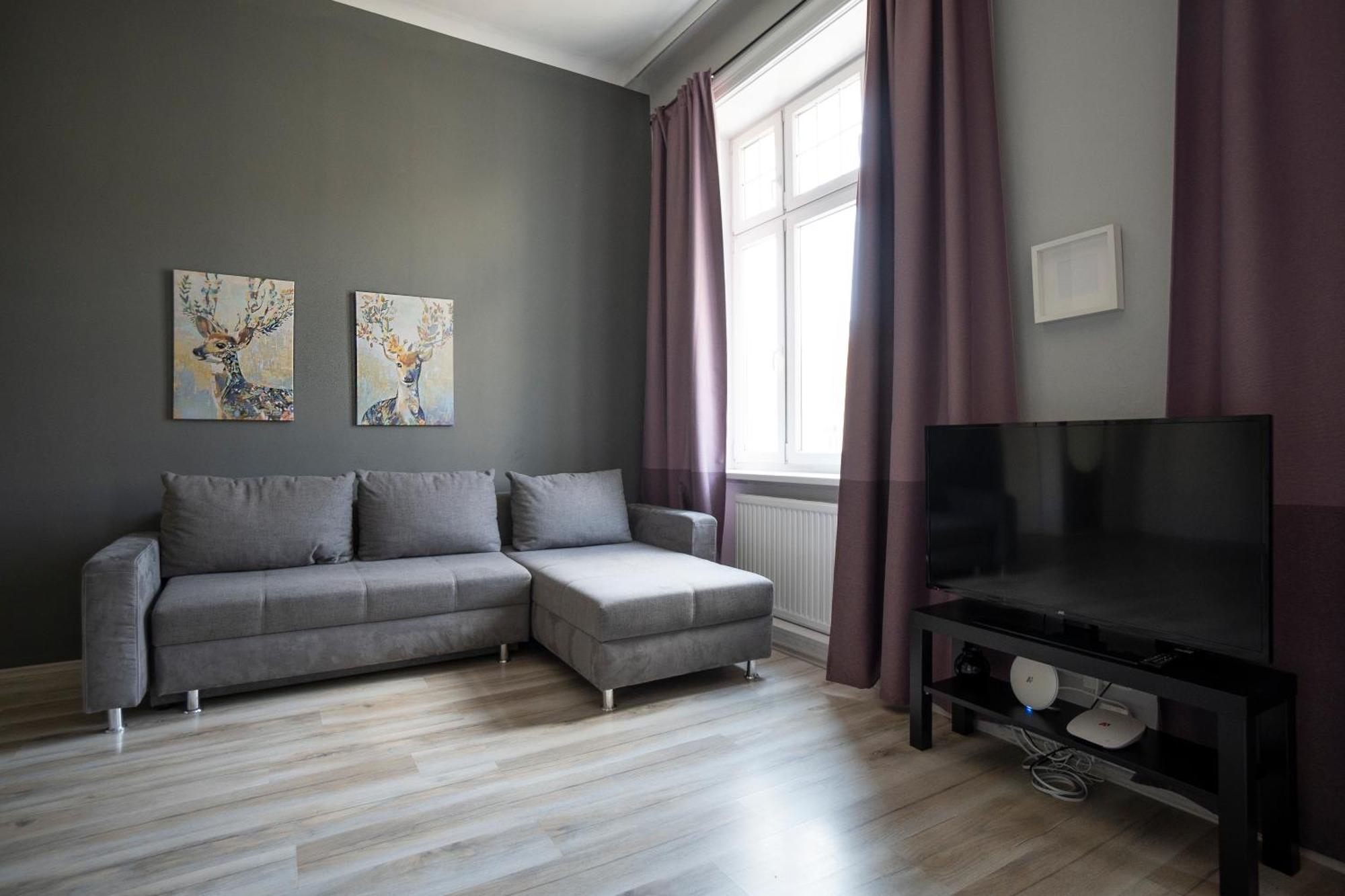 Brand New Renovated Near Augarten *