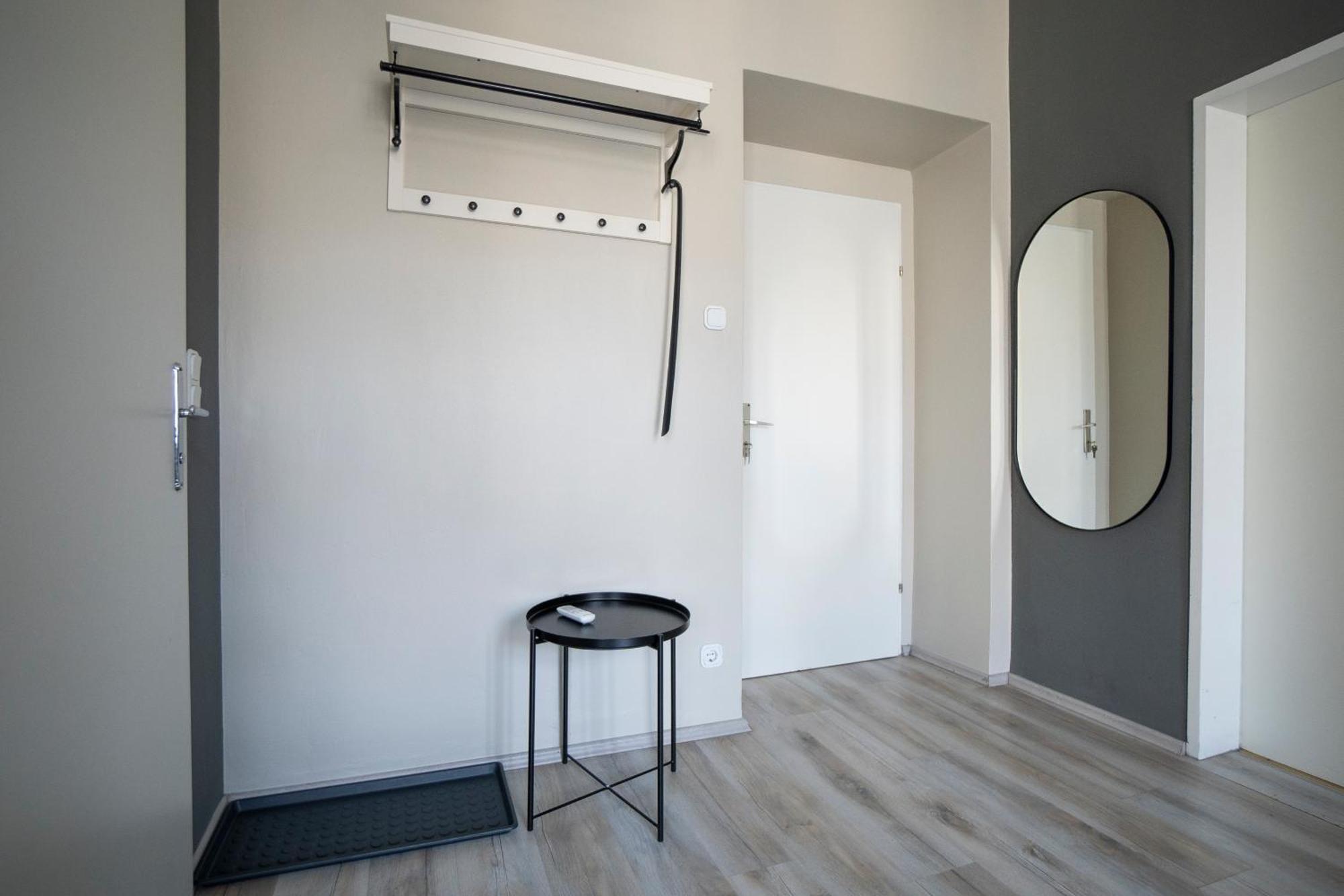Brand New Renovated Near Augarten Apartment Vienna
