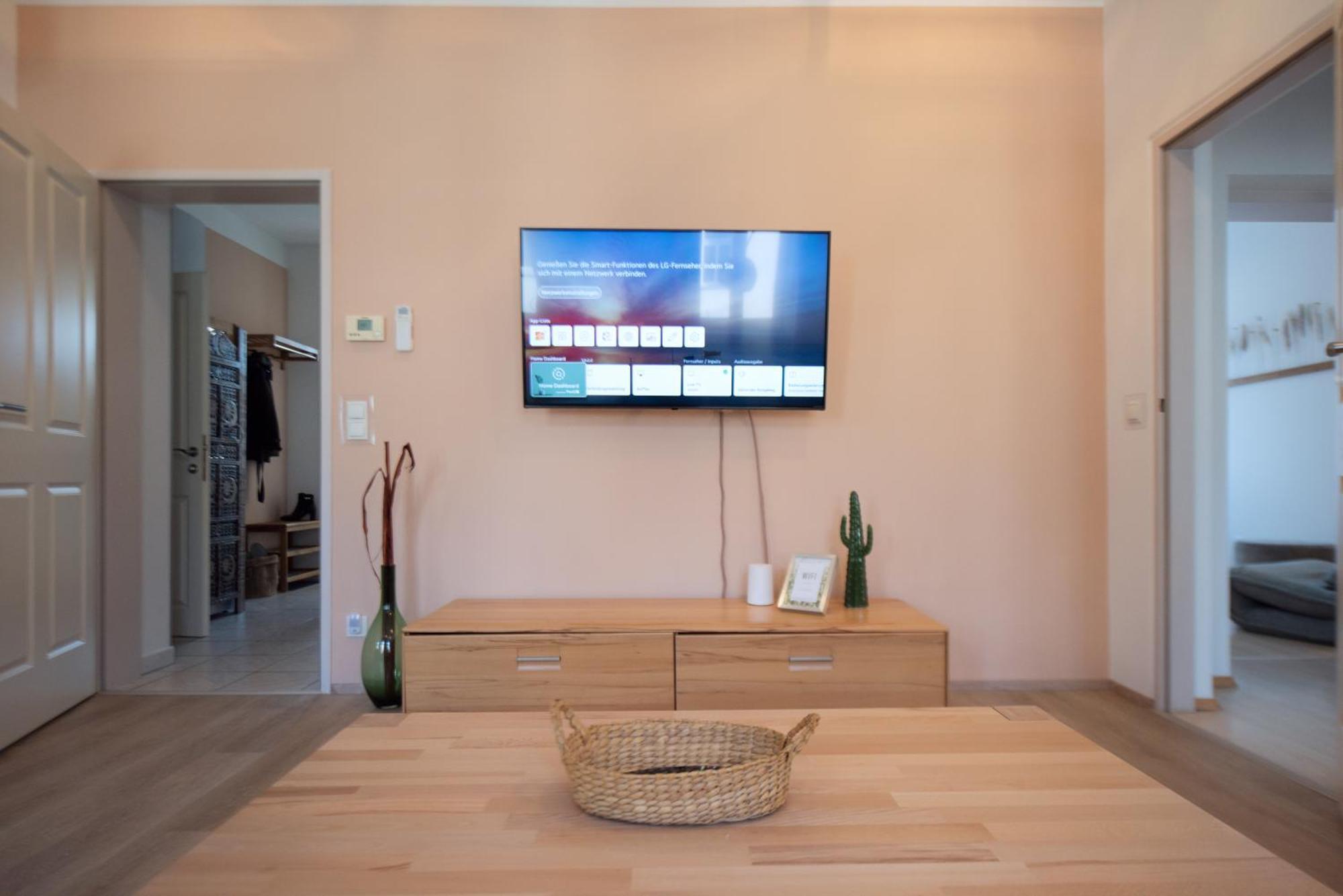 Kiwi Apartment