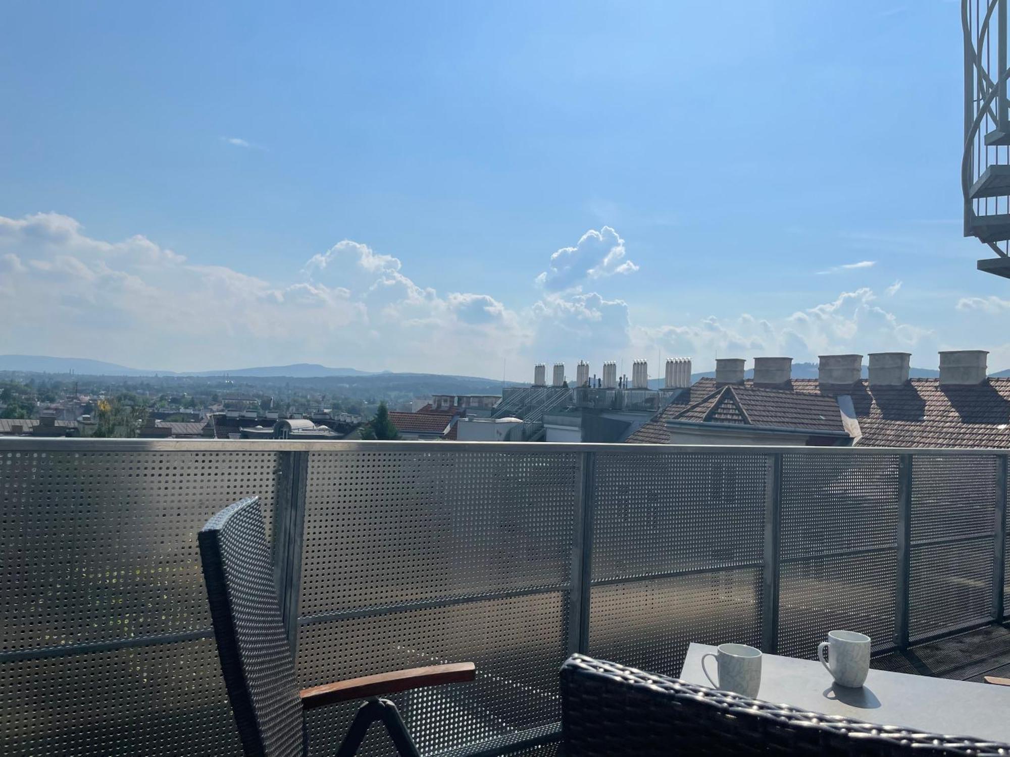 Rooftop Terrace- Panoramablick Ueber Vienna