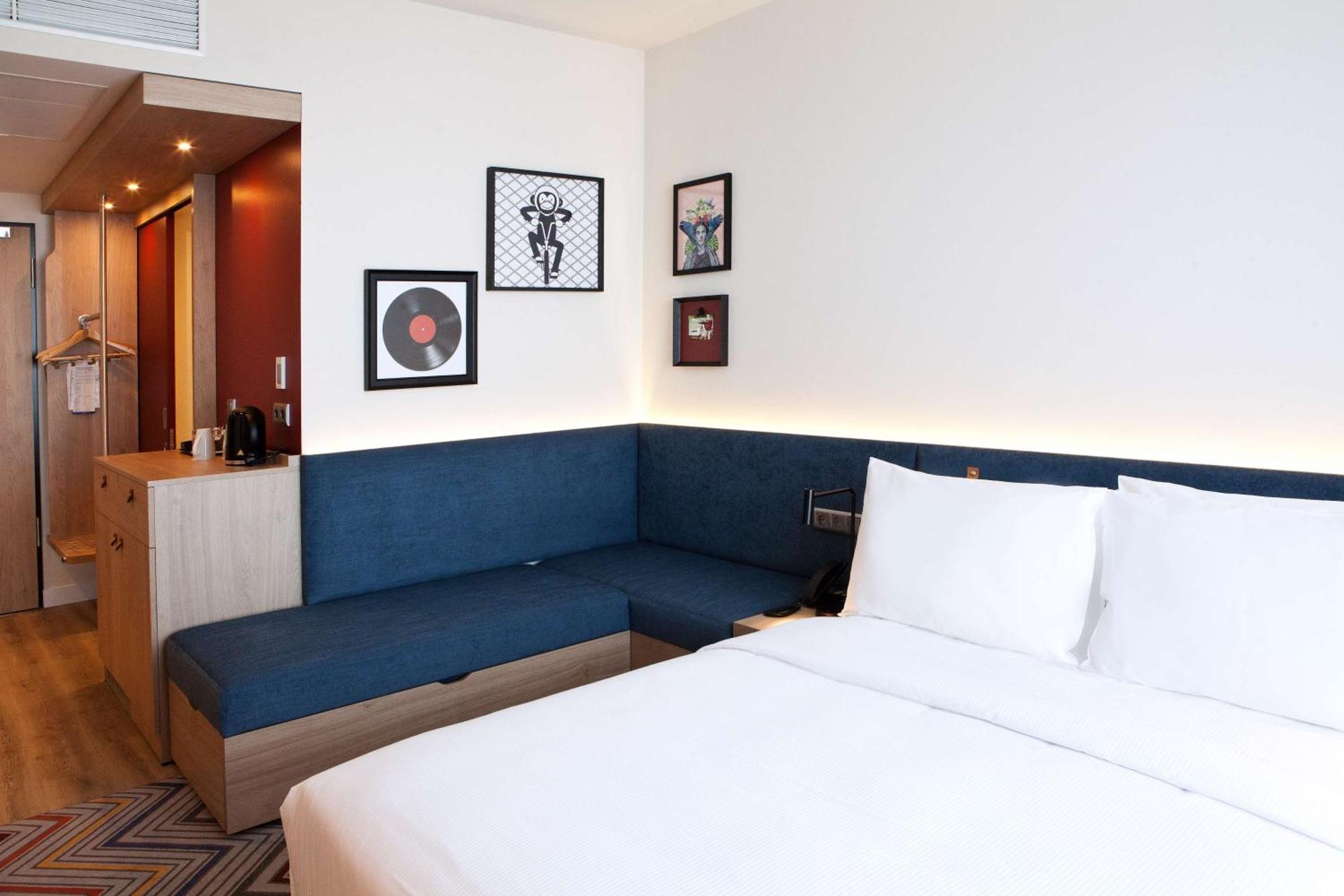 Hotel Hampton By Hilton Messe