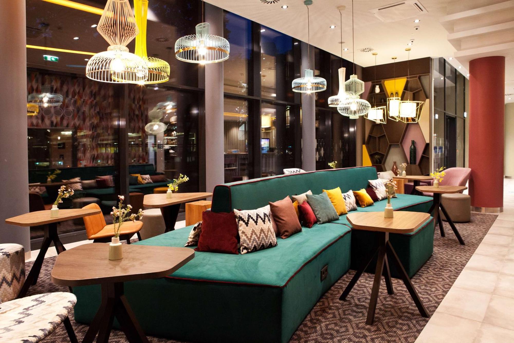 Hotel Hampton By Hilton Messe