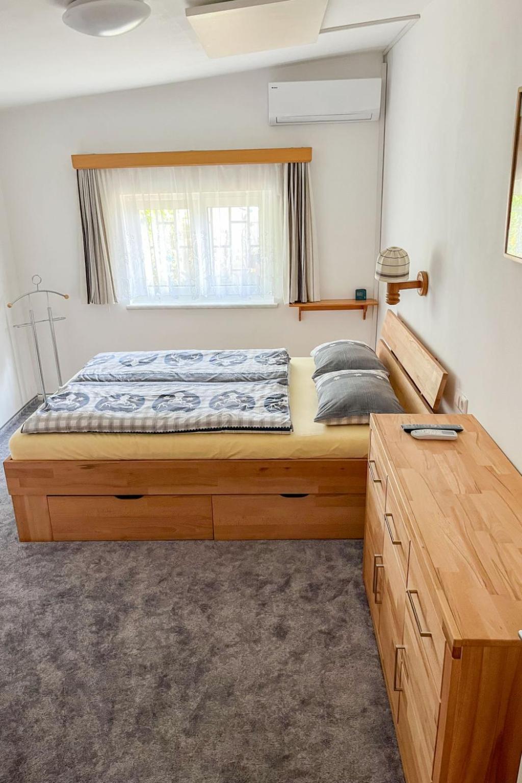 Leopoldau By Interhome * Viena