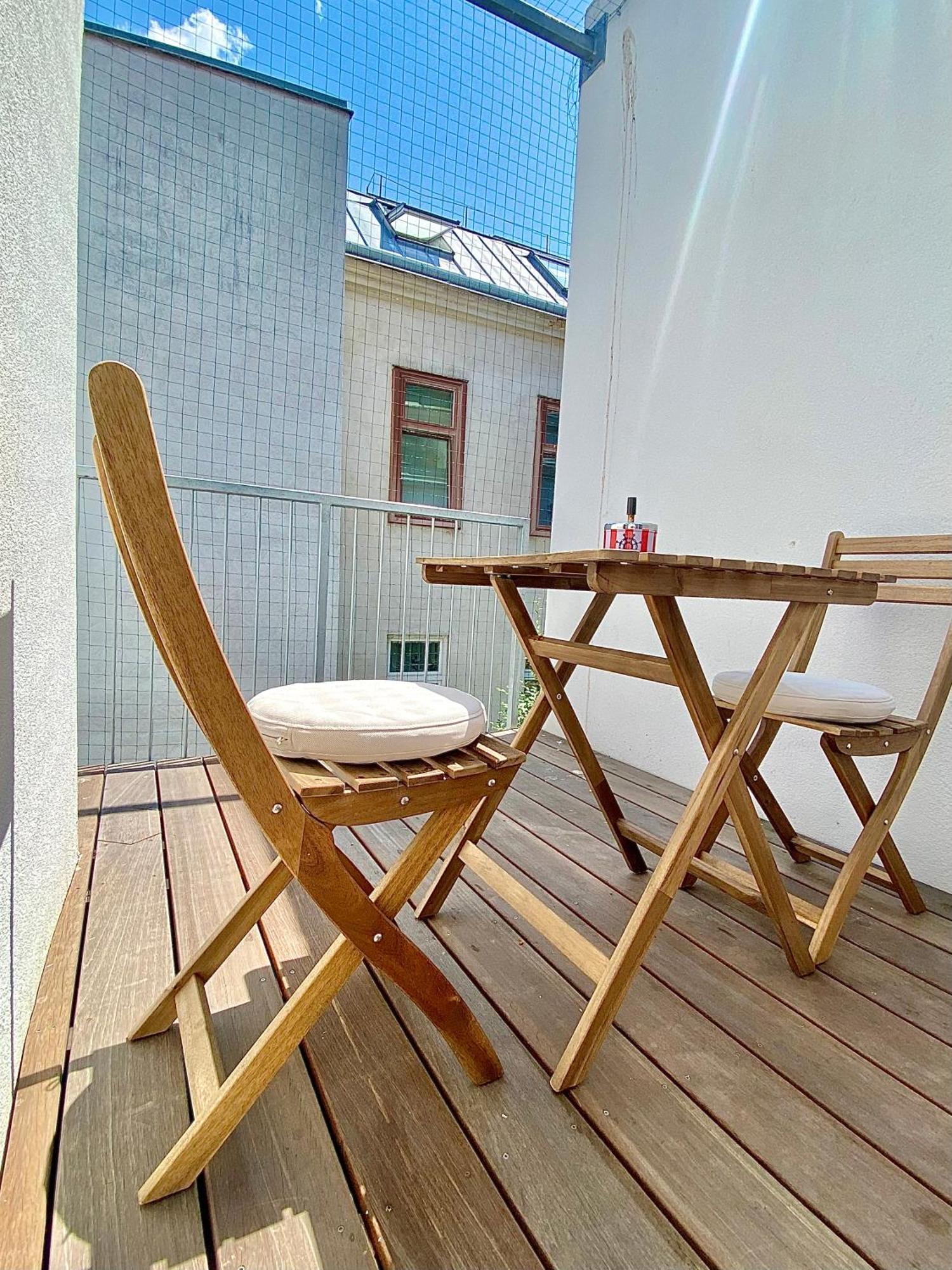 Steiner Residences Reumannplatz Apartment *