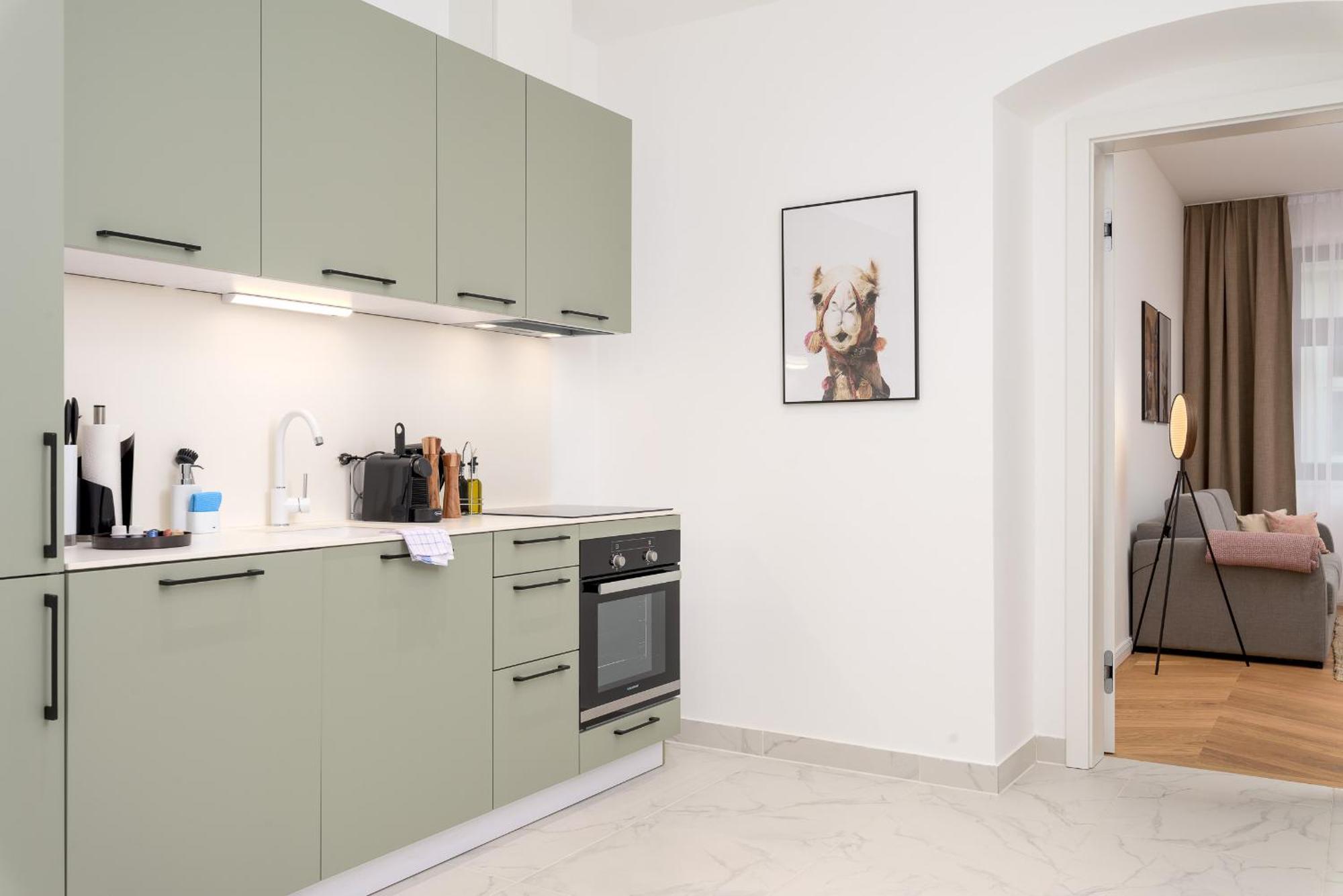 Limehome Karajangasse
