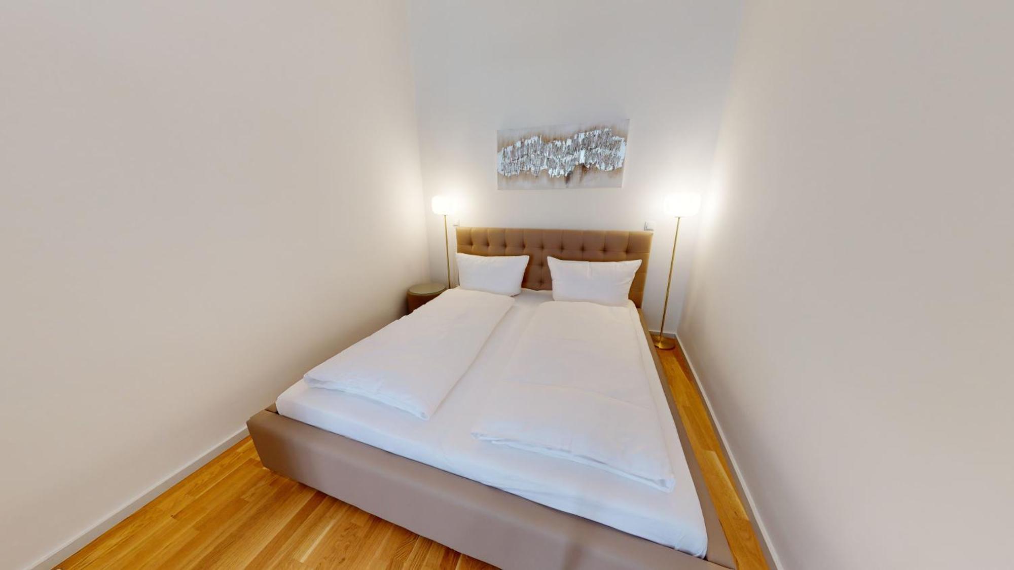 Alon Homes - Premium Center Apartment