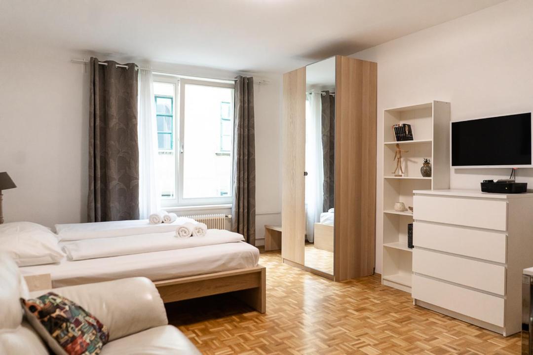 Apartment Living - Stephansdom *