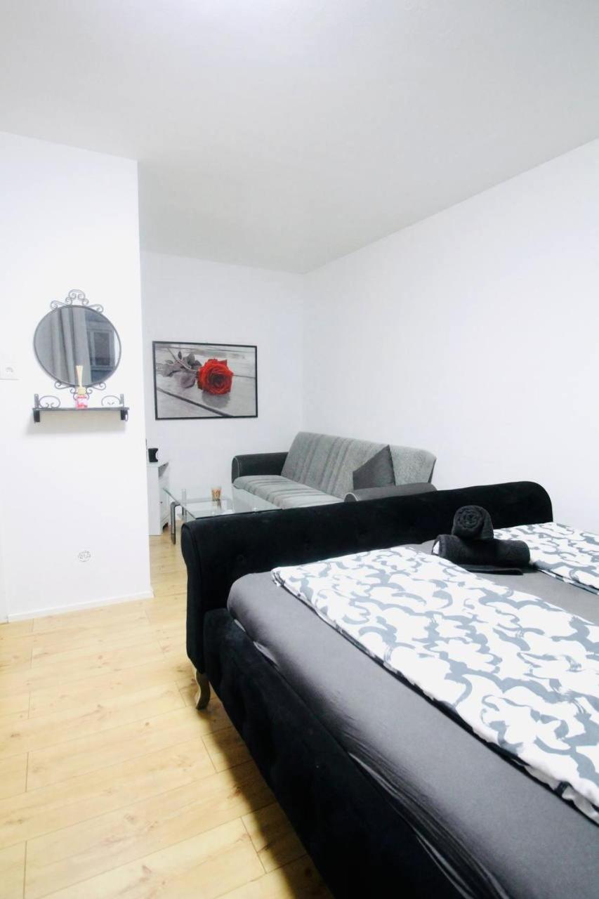 Modern In Millennium Area *