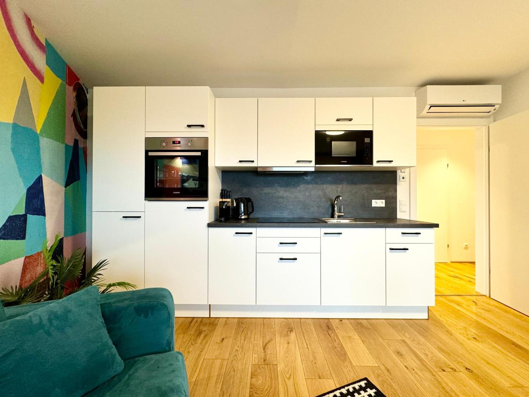 Apartment Kreative Mit Balkon *