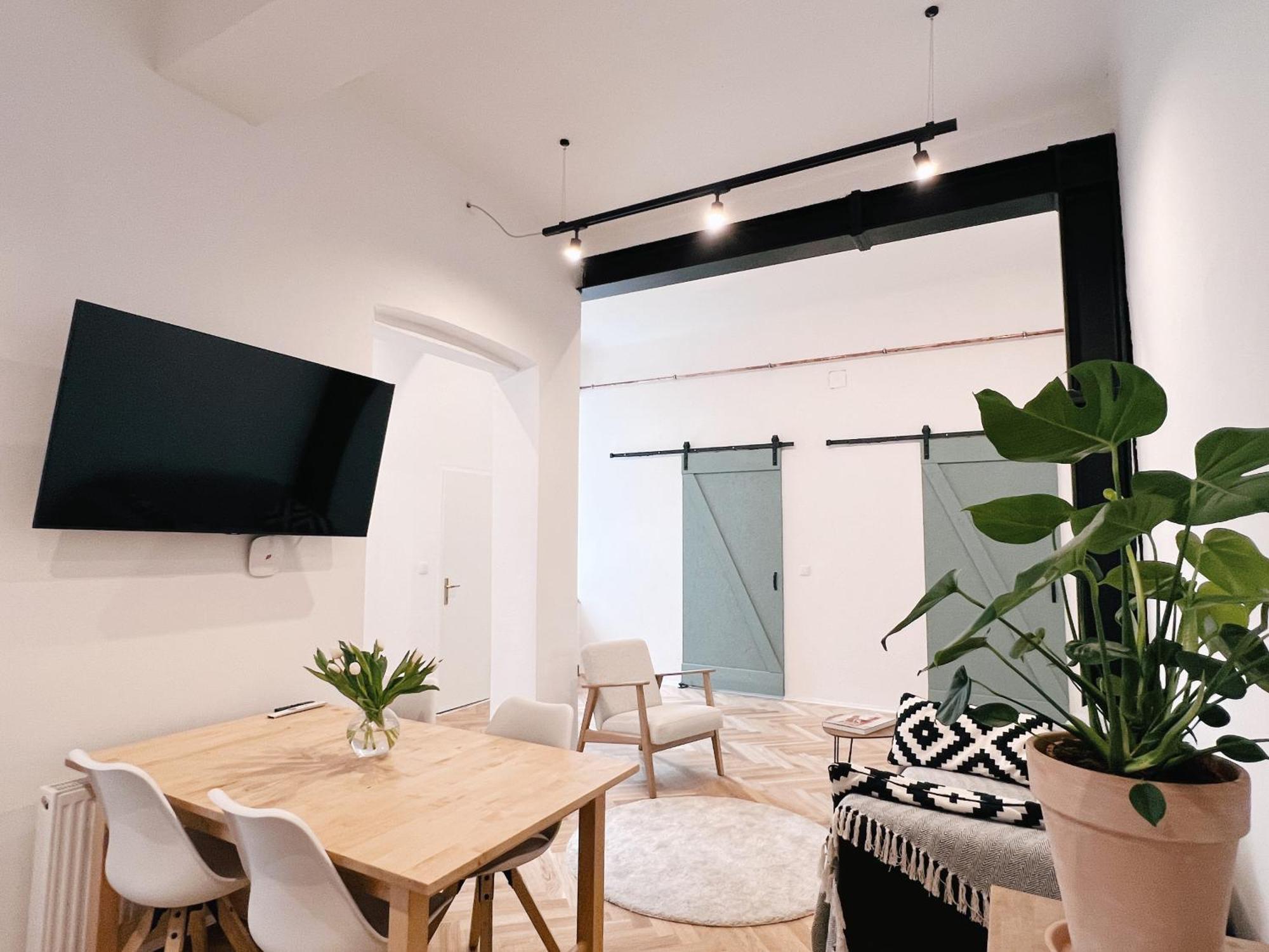 Loft Near Belvedere Castle Apartment *