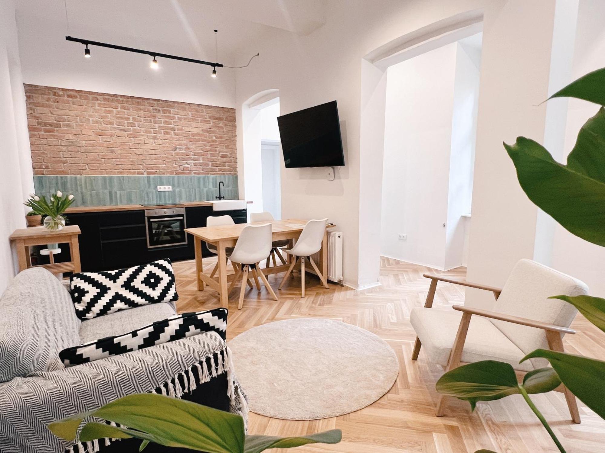 Loft Near Belvedere Castle Apartment