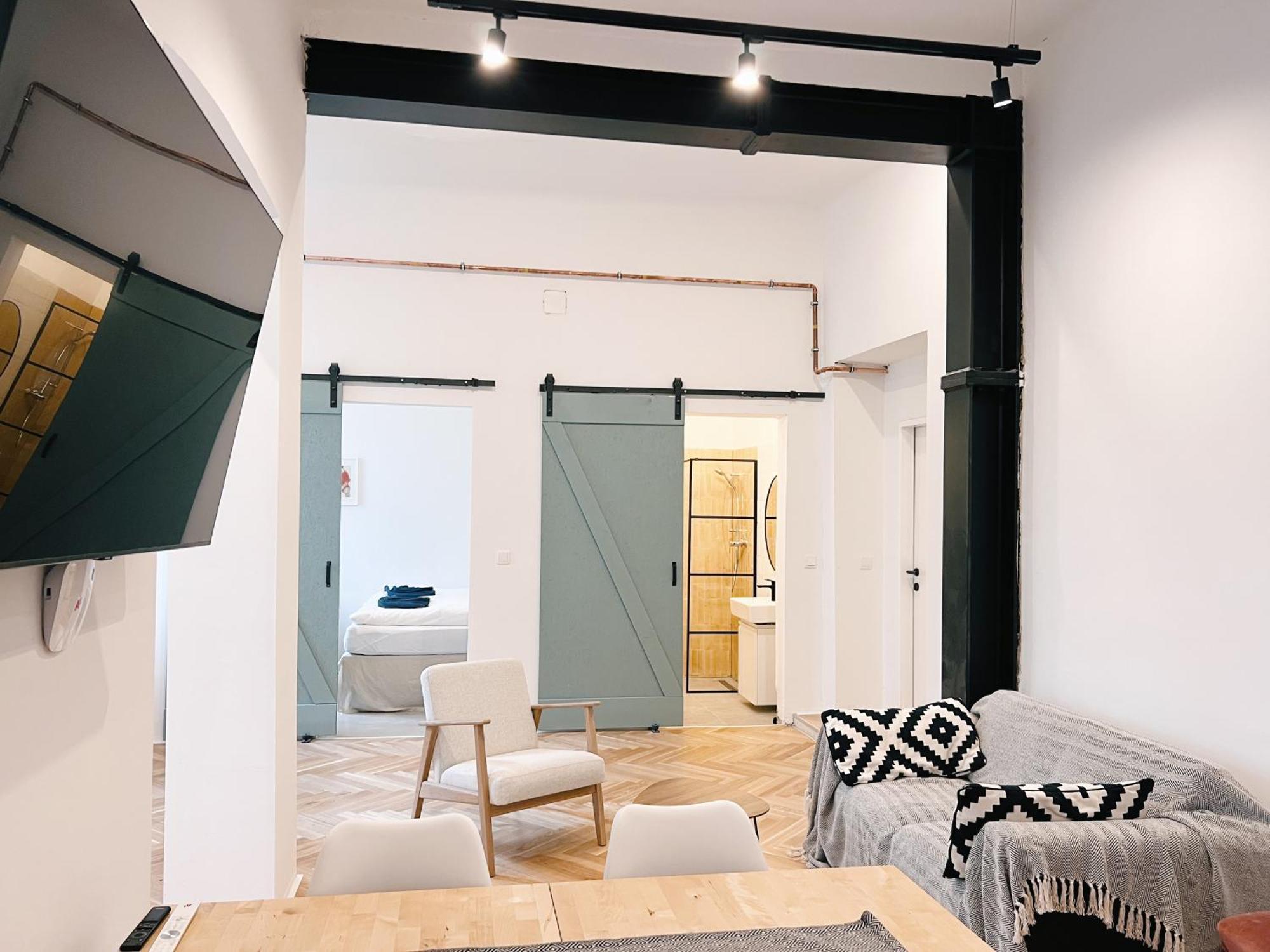 Loft Near Belvedere Castle Apartment *