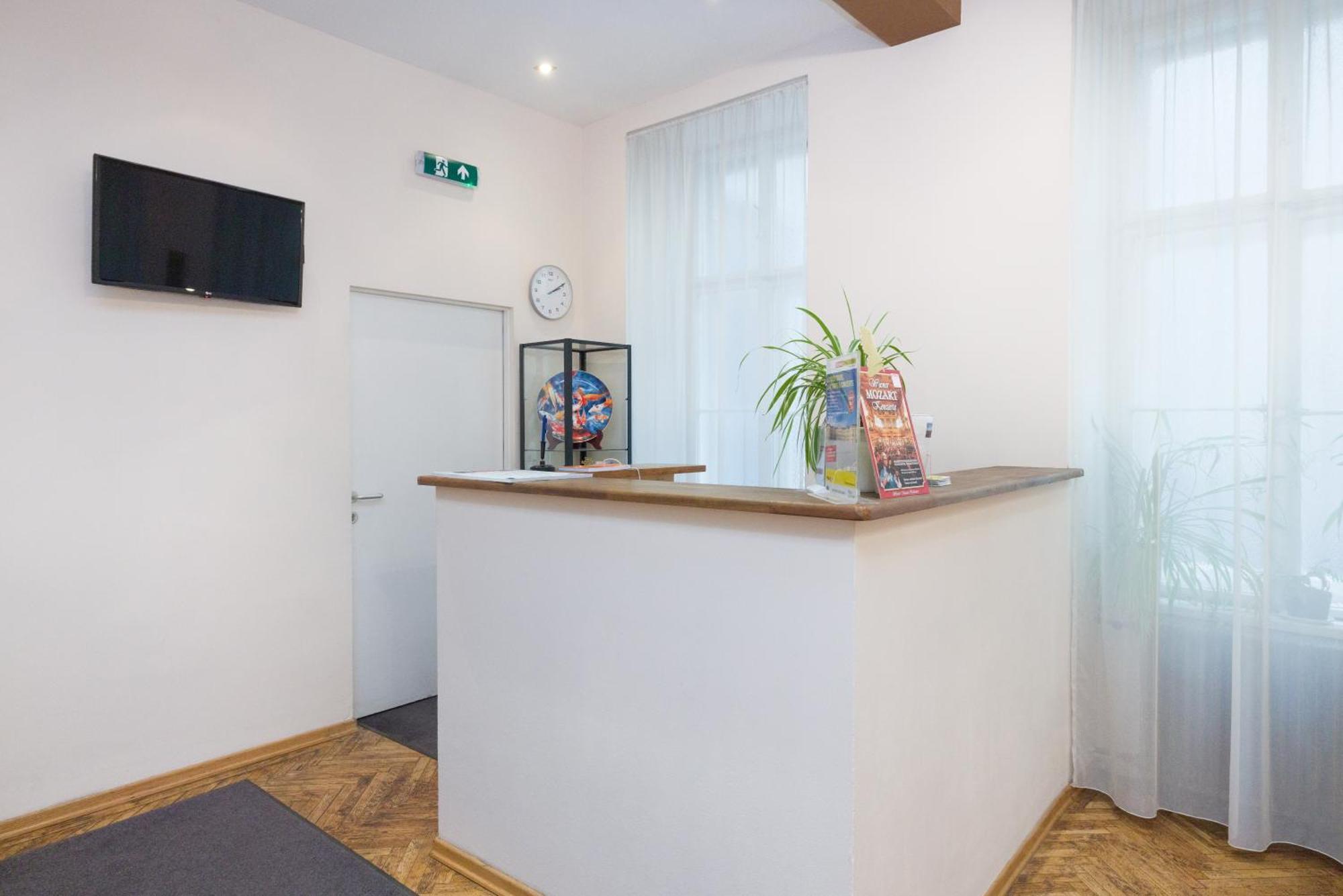 Votiv Guest house
