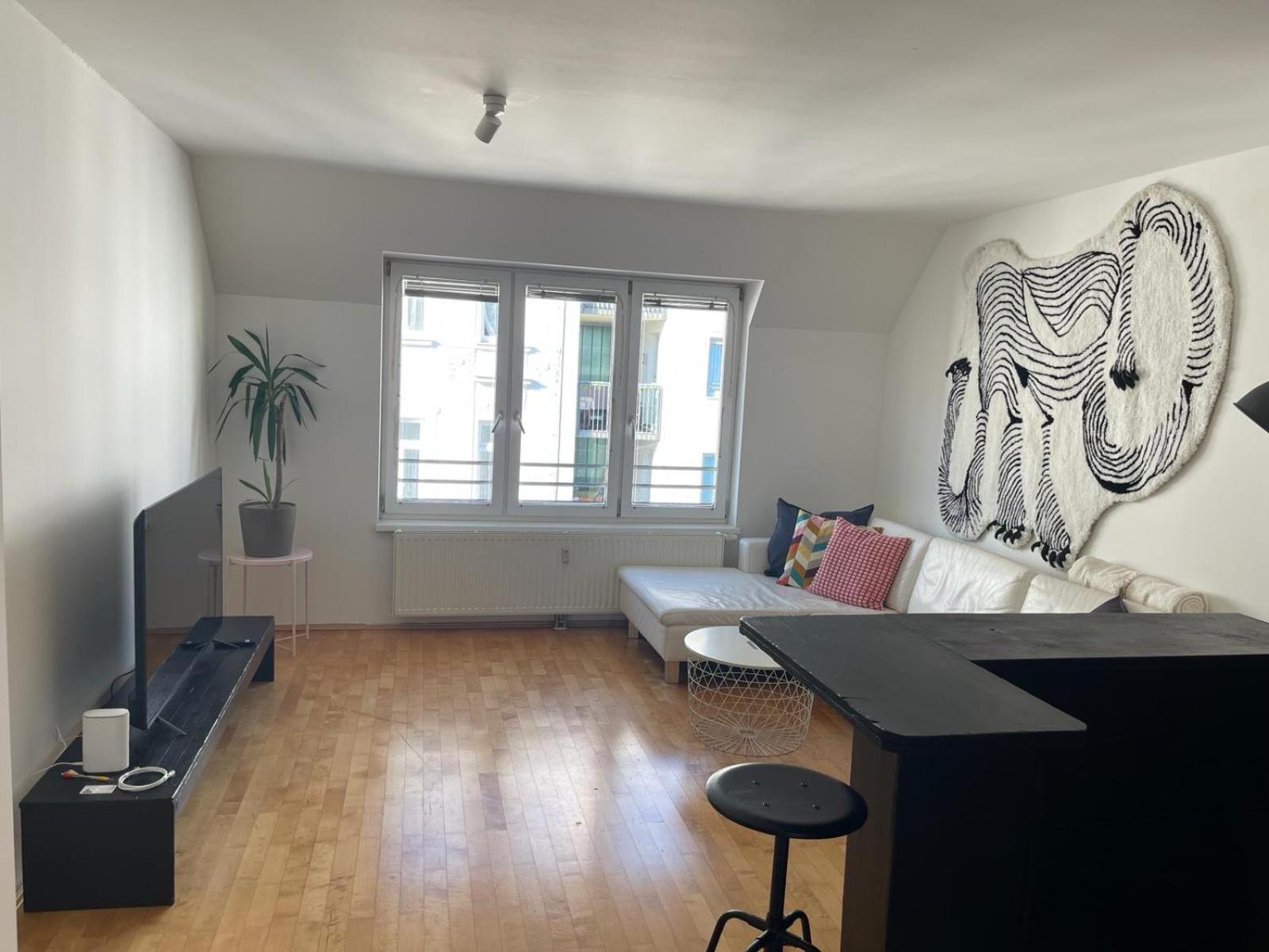 Apartment Traumwohnung Mit Balkon Im 17