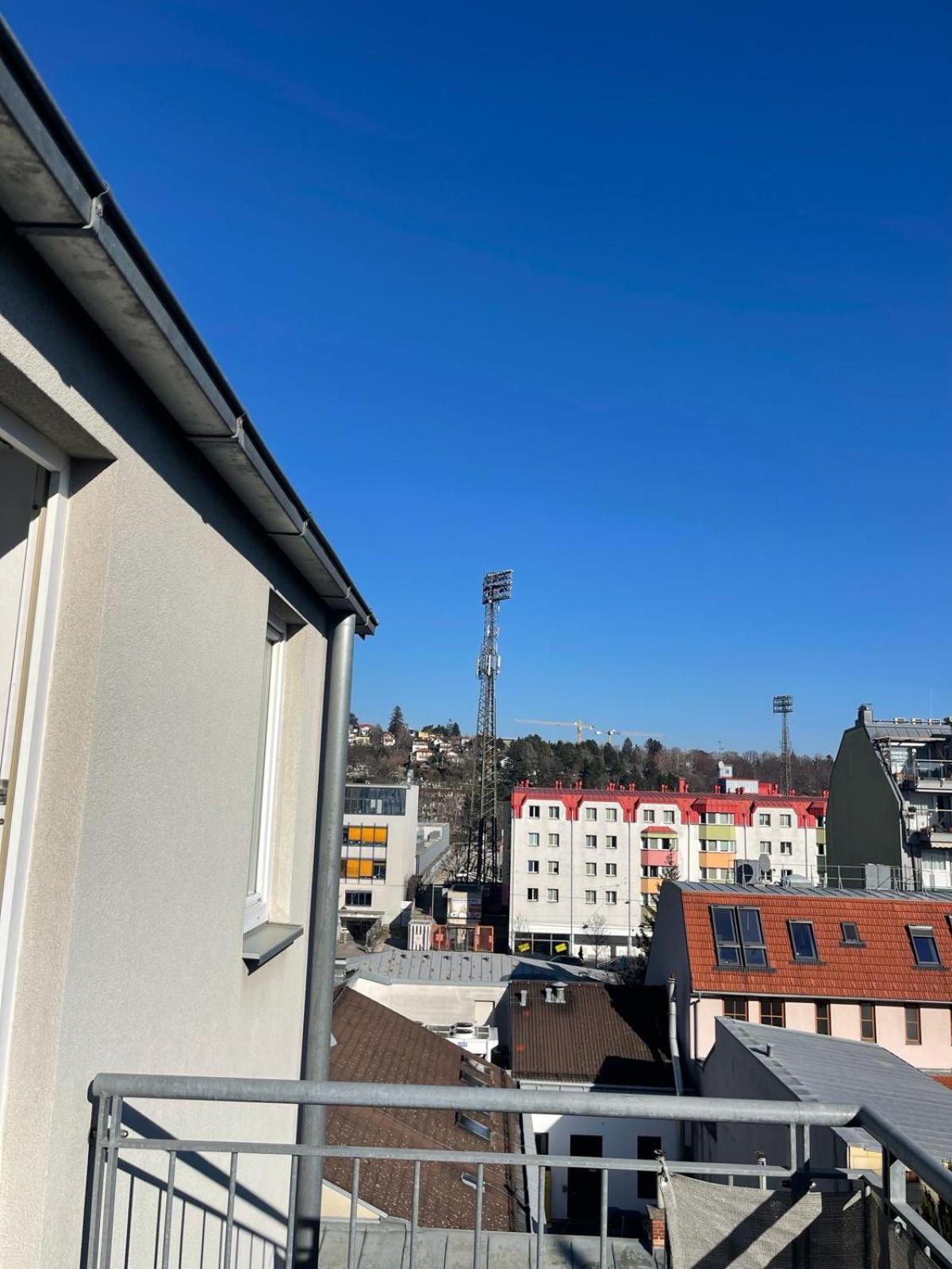 Traumwohnung Mit Balkon Im 17 Apartment