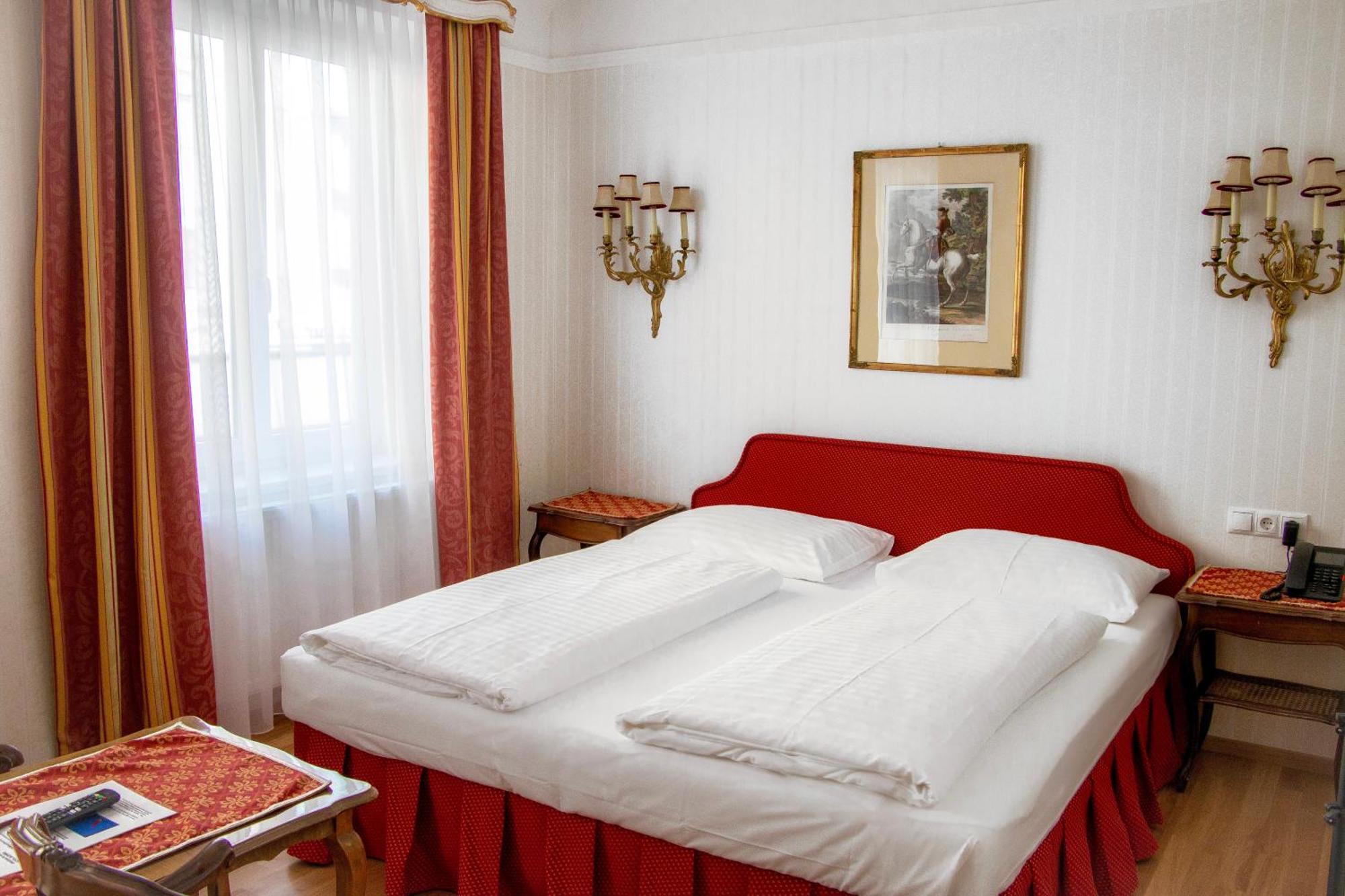 Suzanne Guest house