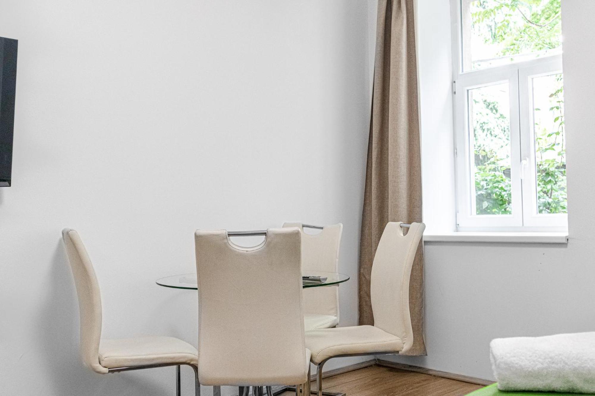Lovely 2br Shared Apartment, Enkplatz U3, 15min To Center