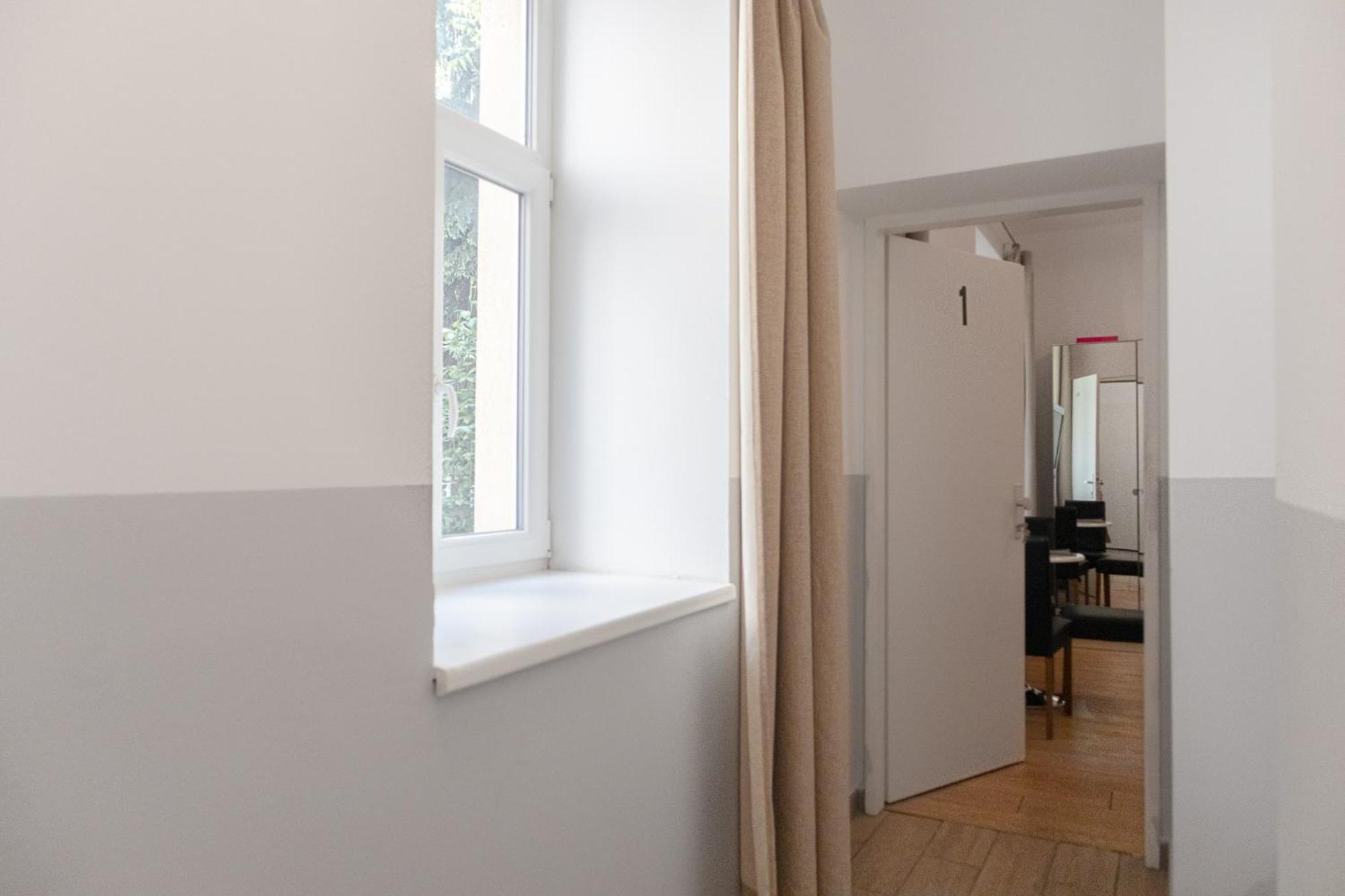 Lovely 2br Shared Apartment, Enkplatz U3, 15min To Center *