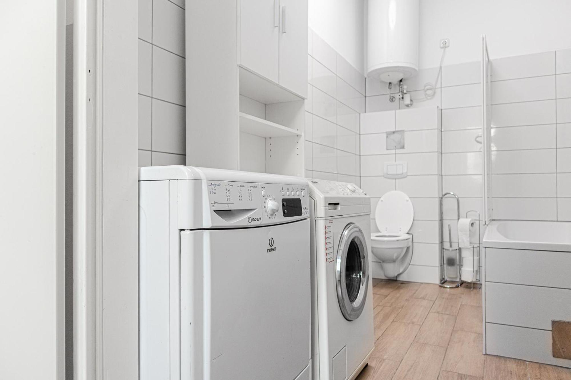 Lovely 2br Shared Apartment, Enkplatz U3, 15min To Center Vienna