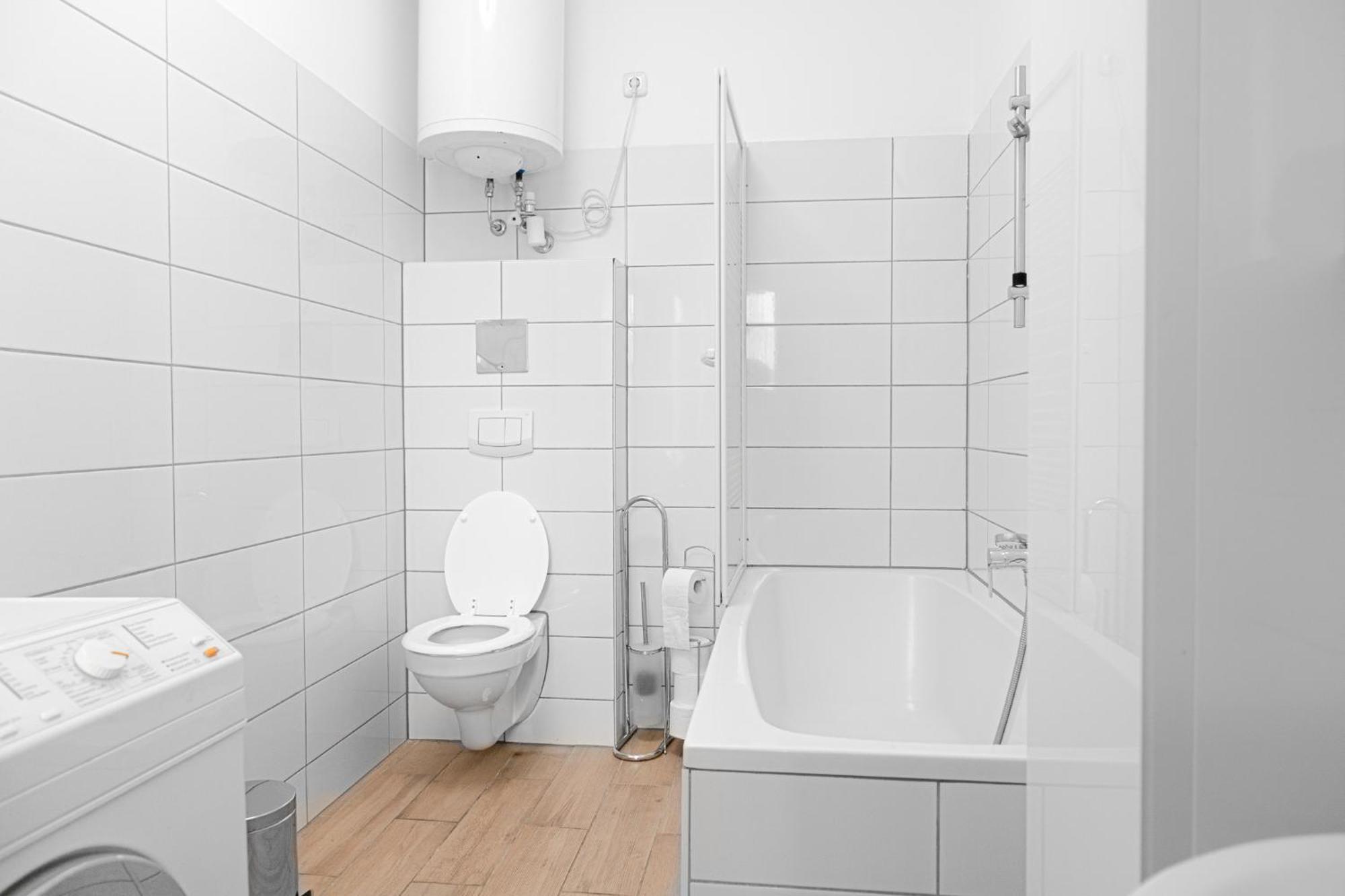 Lovely 2br Shared Apartment, Enkplatz U3, 15min To Center Vienna