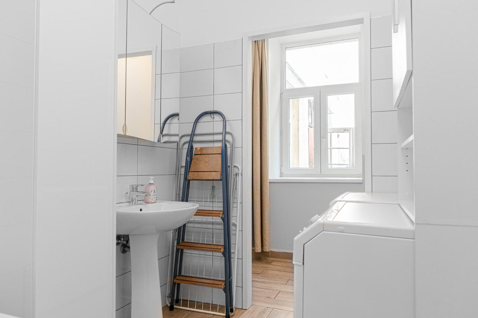 Lovely 2br Shared Apartment, Enkplatz U3, 15min To Center Apartment Vienna
