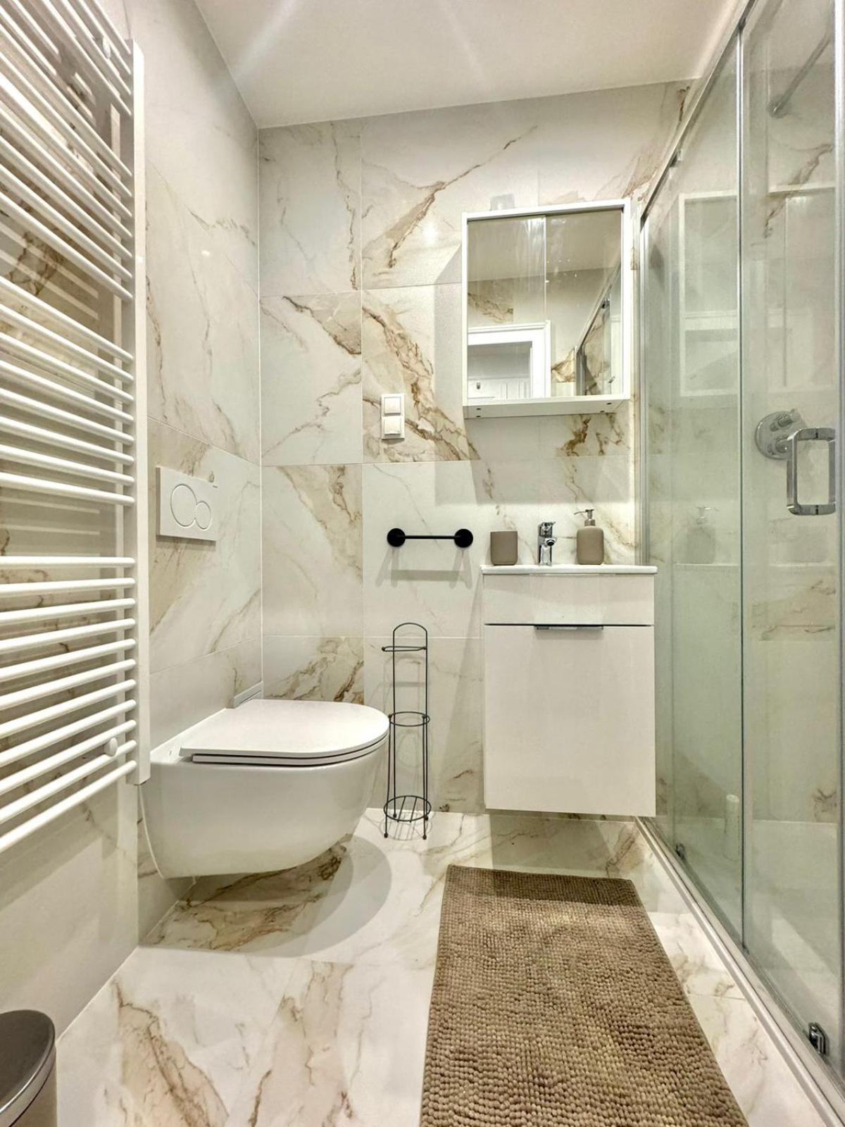 Ar Living & Apartment *