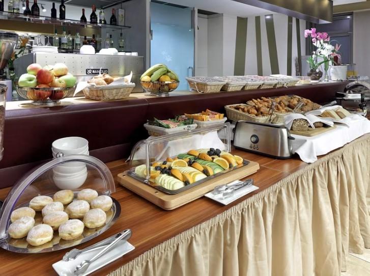 Eurostars Embassy