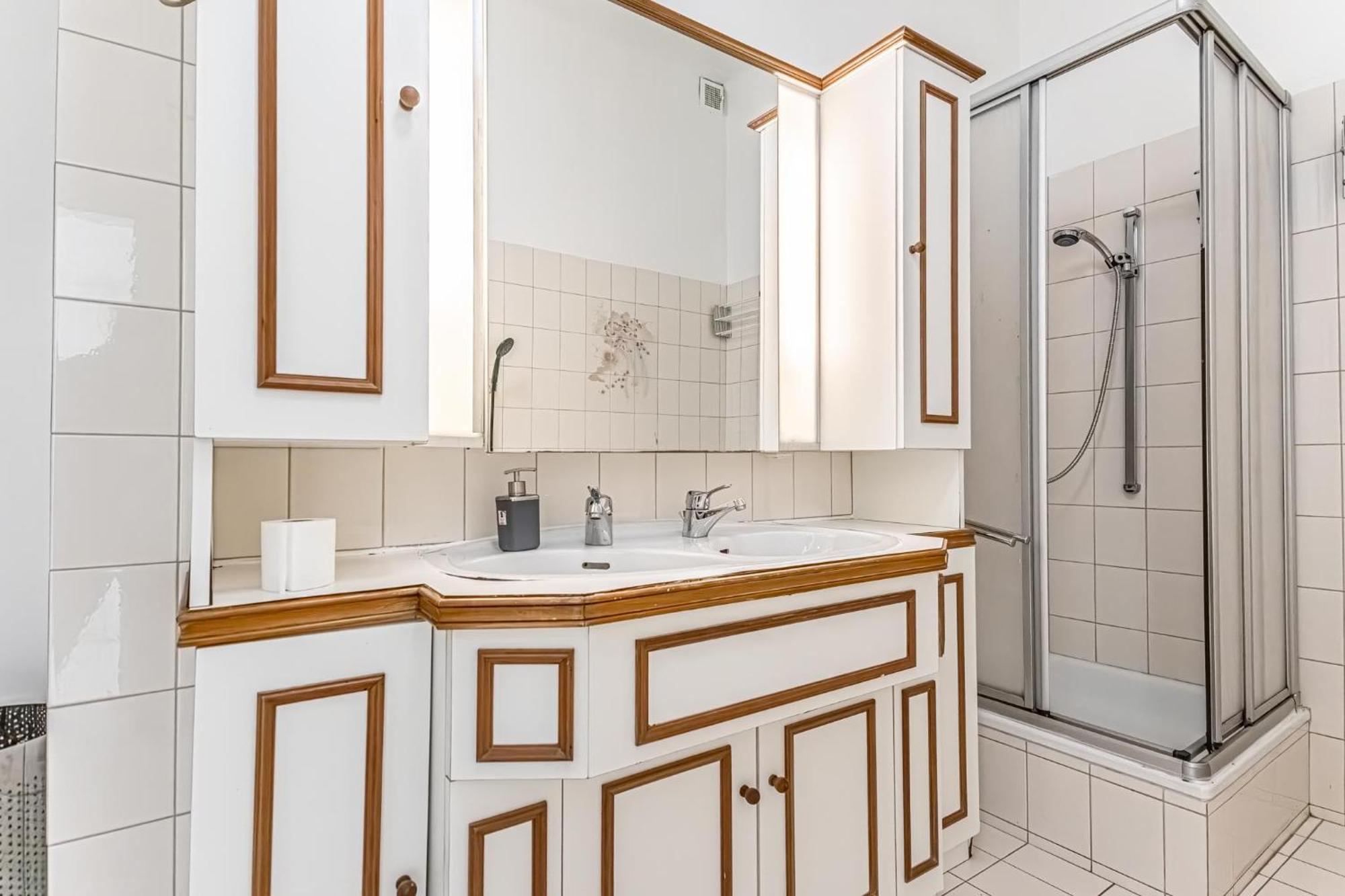 Large 4br Near Karlsplatz Ideal For Big Groups Apartment *