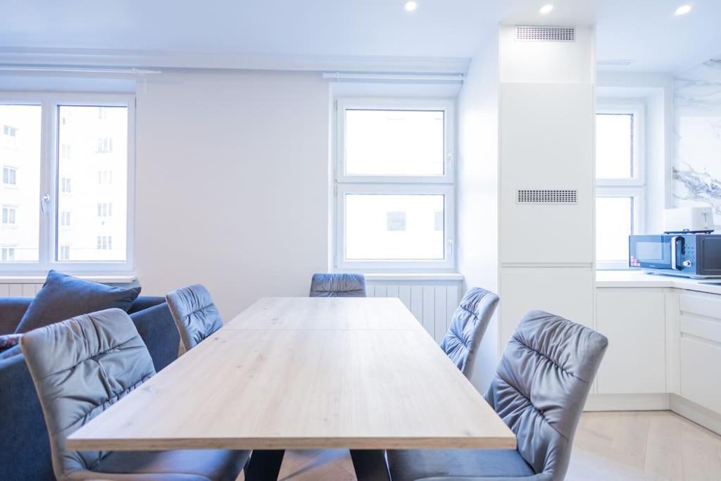 Stylish Two Bedrooms Next Belvedere Apartment Vienna