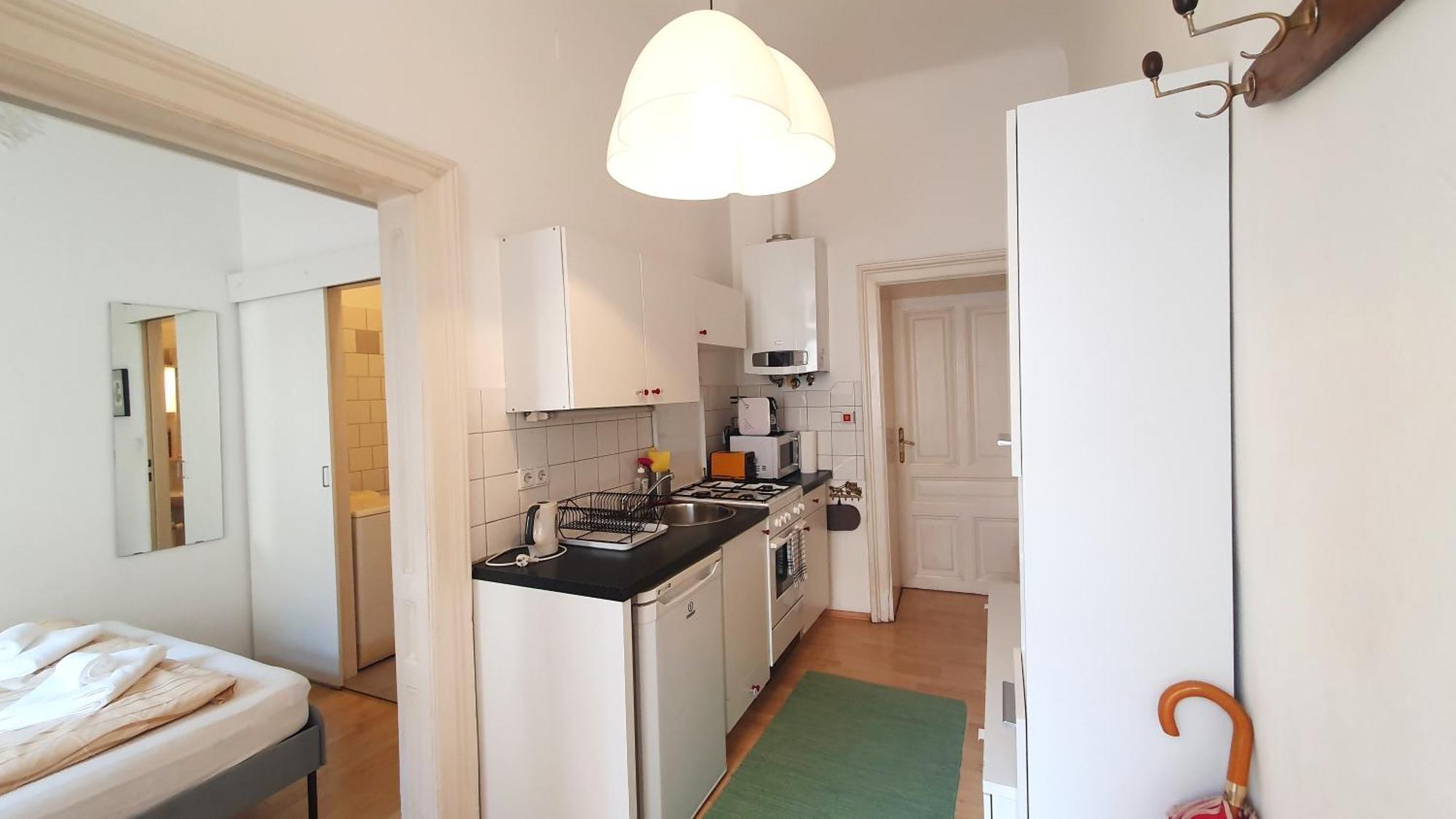Apartment Quiet 2-room Flat, Walking Distance To Centre *