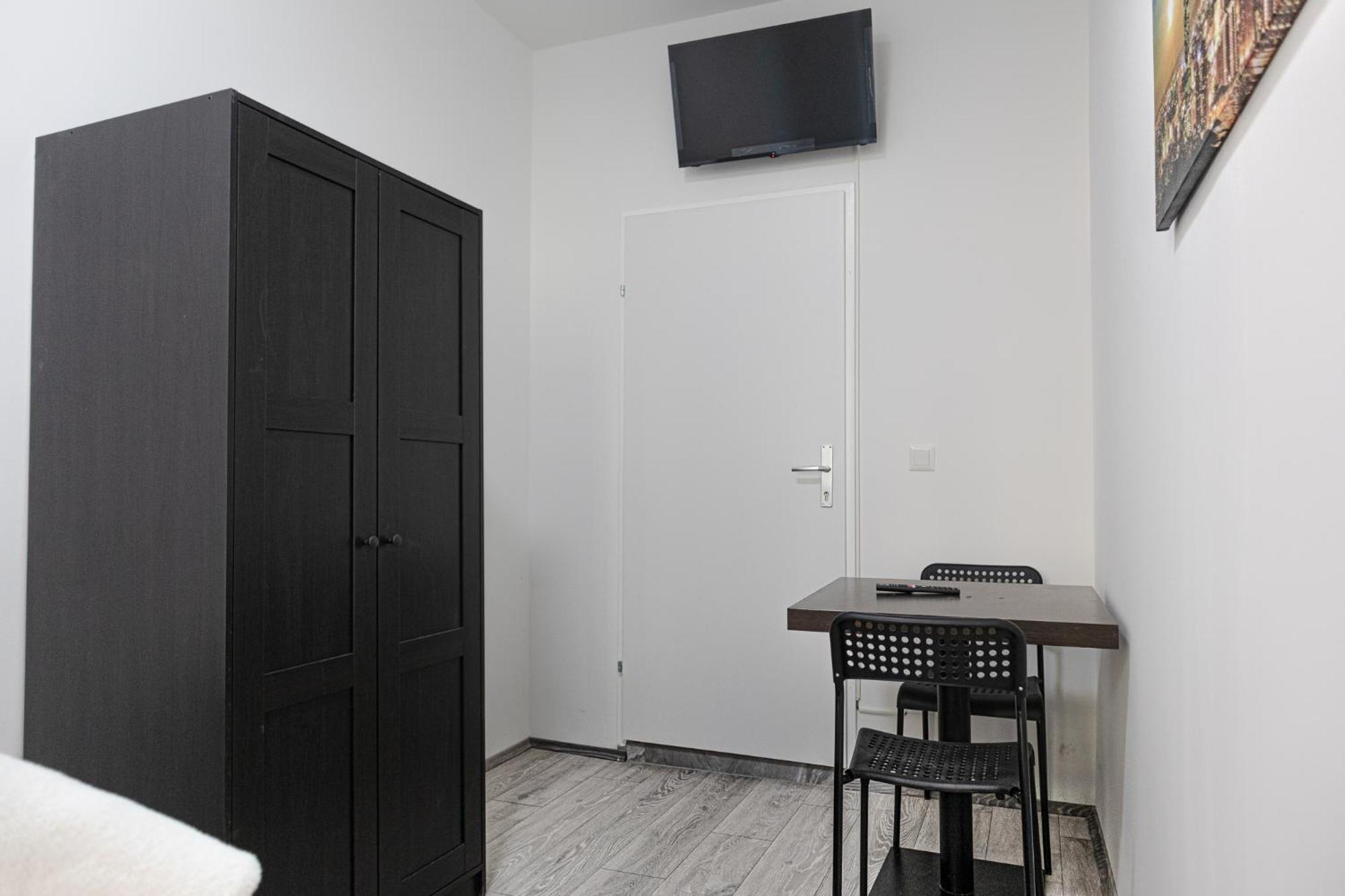 Affordable 5-br Shared / Enkplatz U3 Getaway