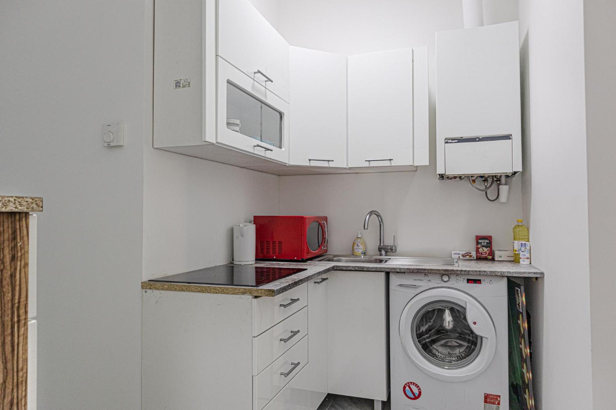 Affordable 5-br Shared / Enkplatz U3 Getaway *