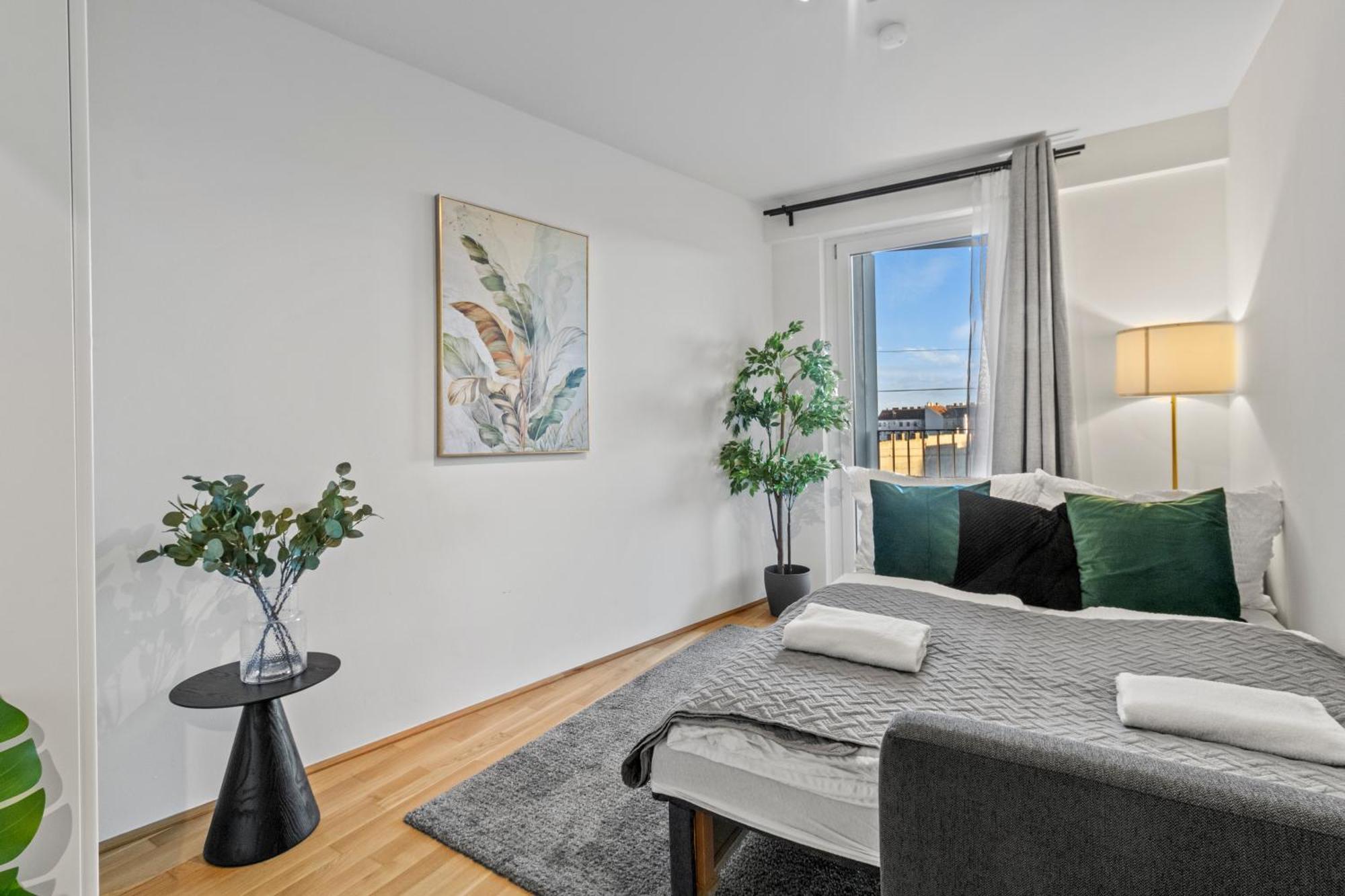 Balcony I 50 M² I Near Center Apartment