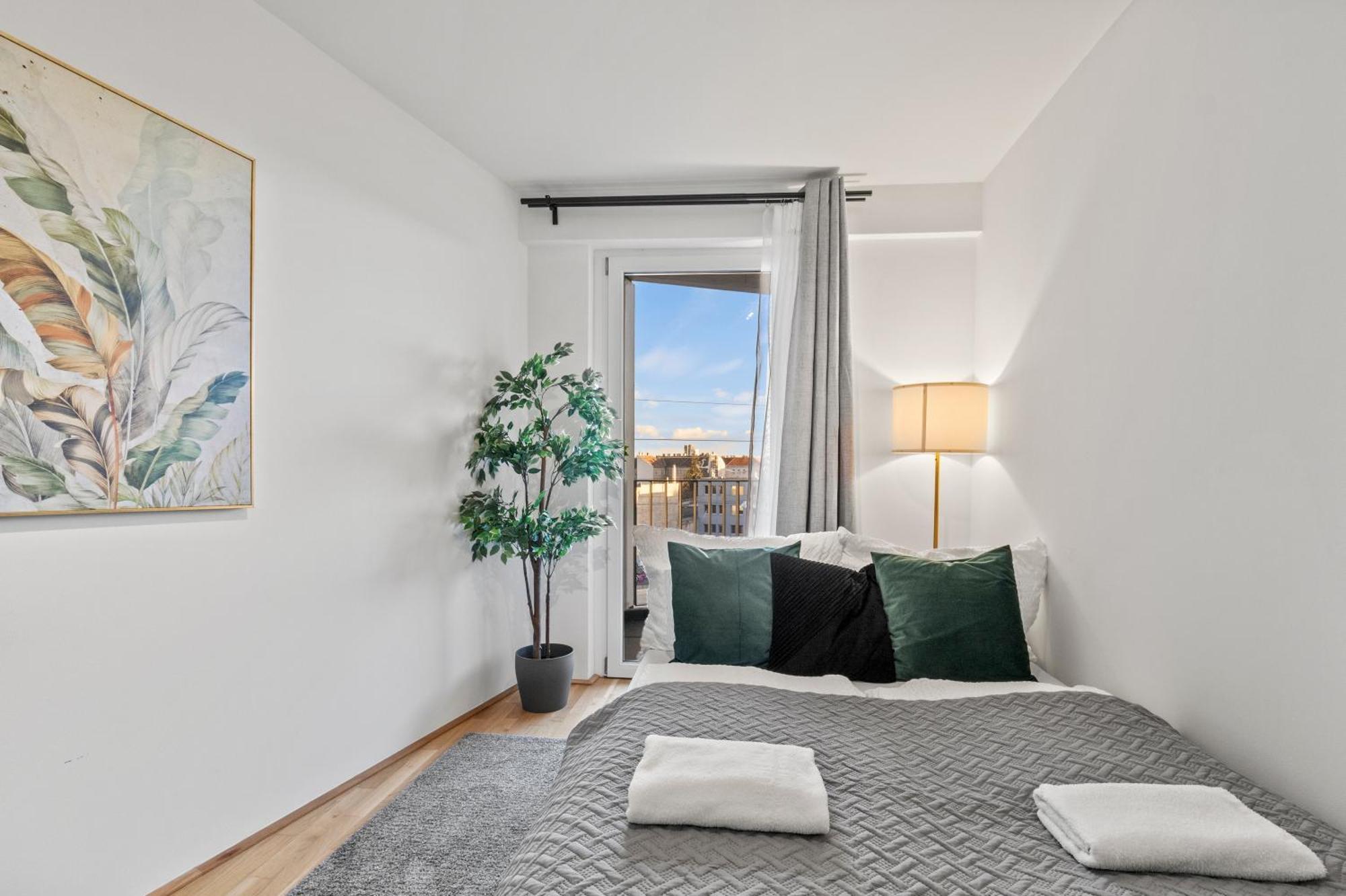 Balcony I 50 M² I Near Center