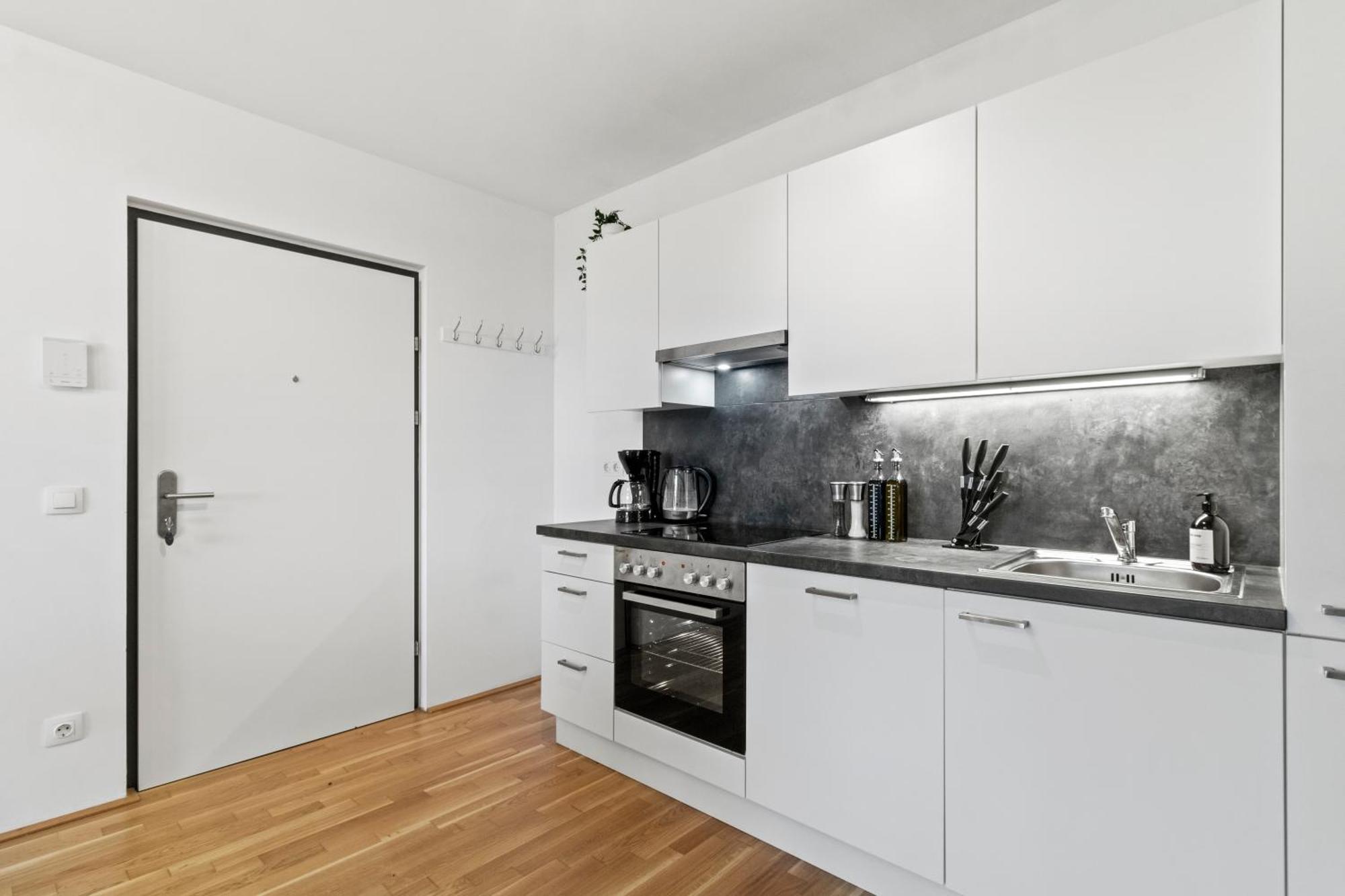 Balcony I 50 M² I Near Center Apartment