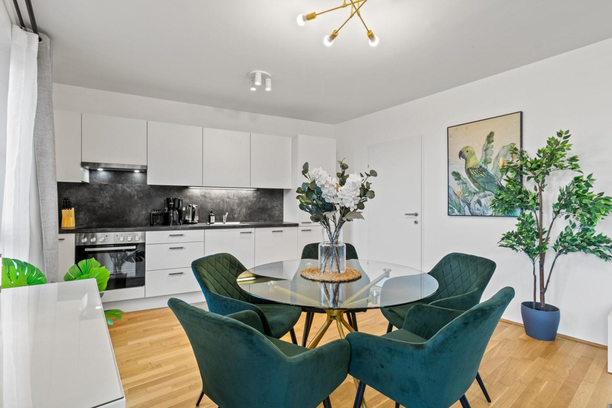 Apartment Balcony I 50 M² I Near Center *