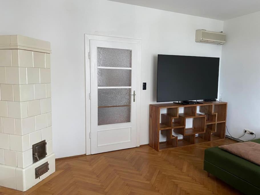 Apartamento Herrenhaus Hoeniger Flughafen 11min/wienmitte 12min *