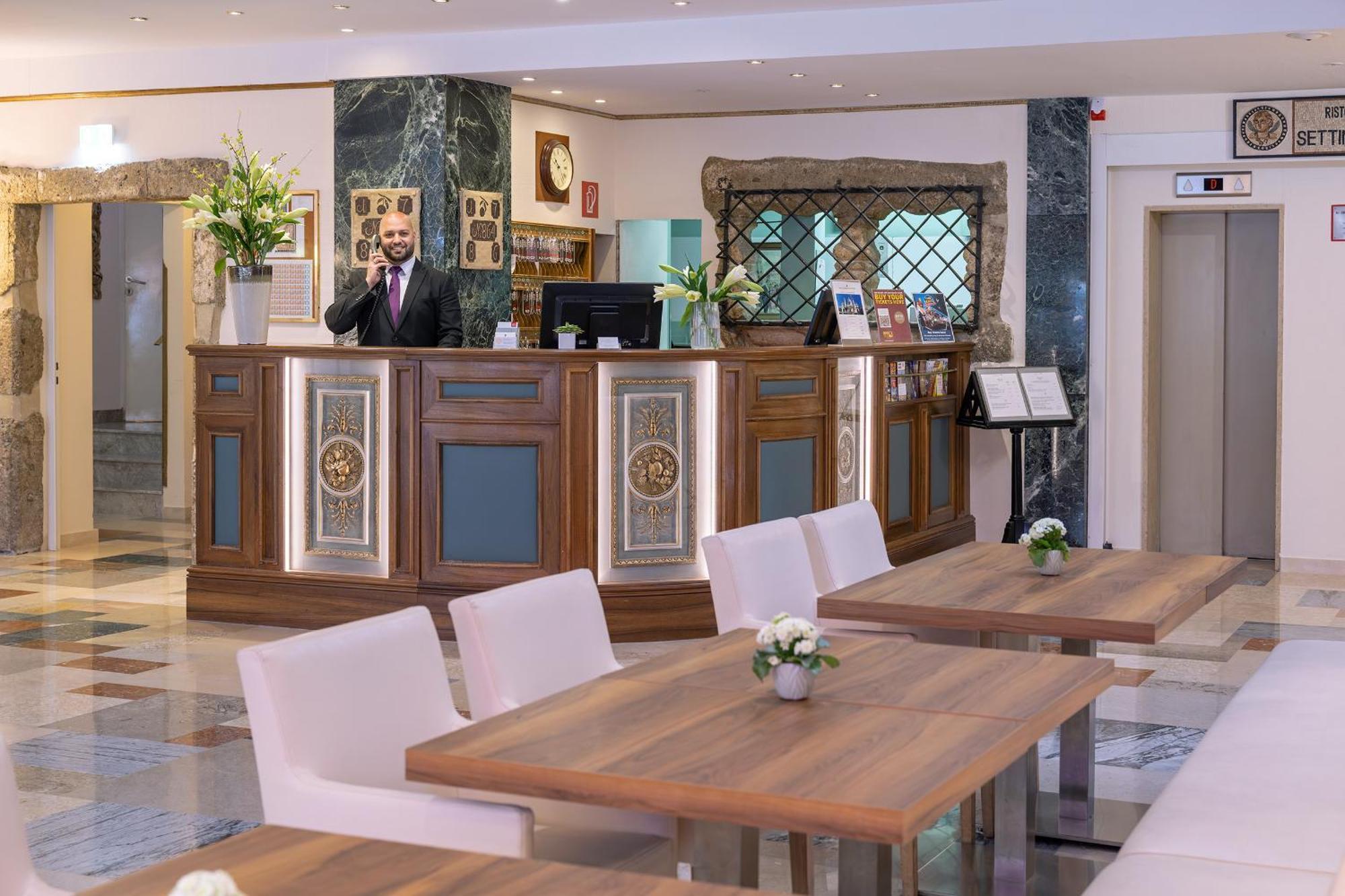 Royal Hotel 4*
