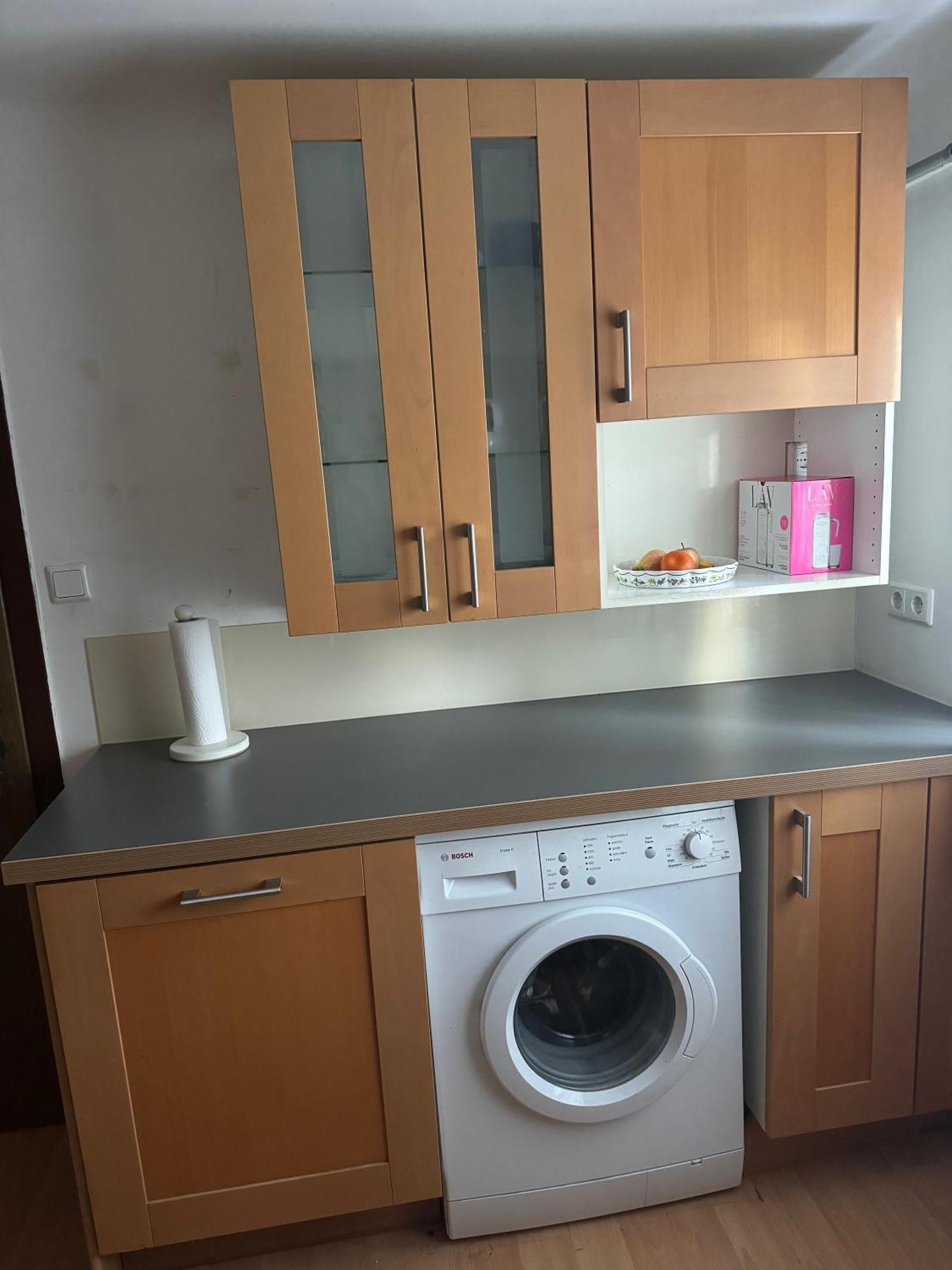 Holiday home 2 Bedrooms, 2 Baths House With A Living An Upstairs Reception Rea *