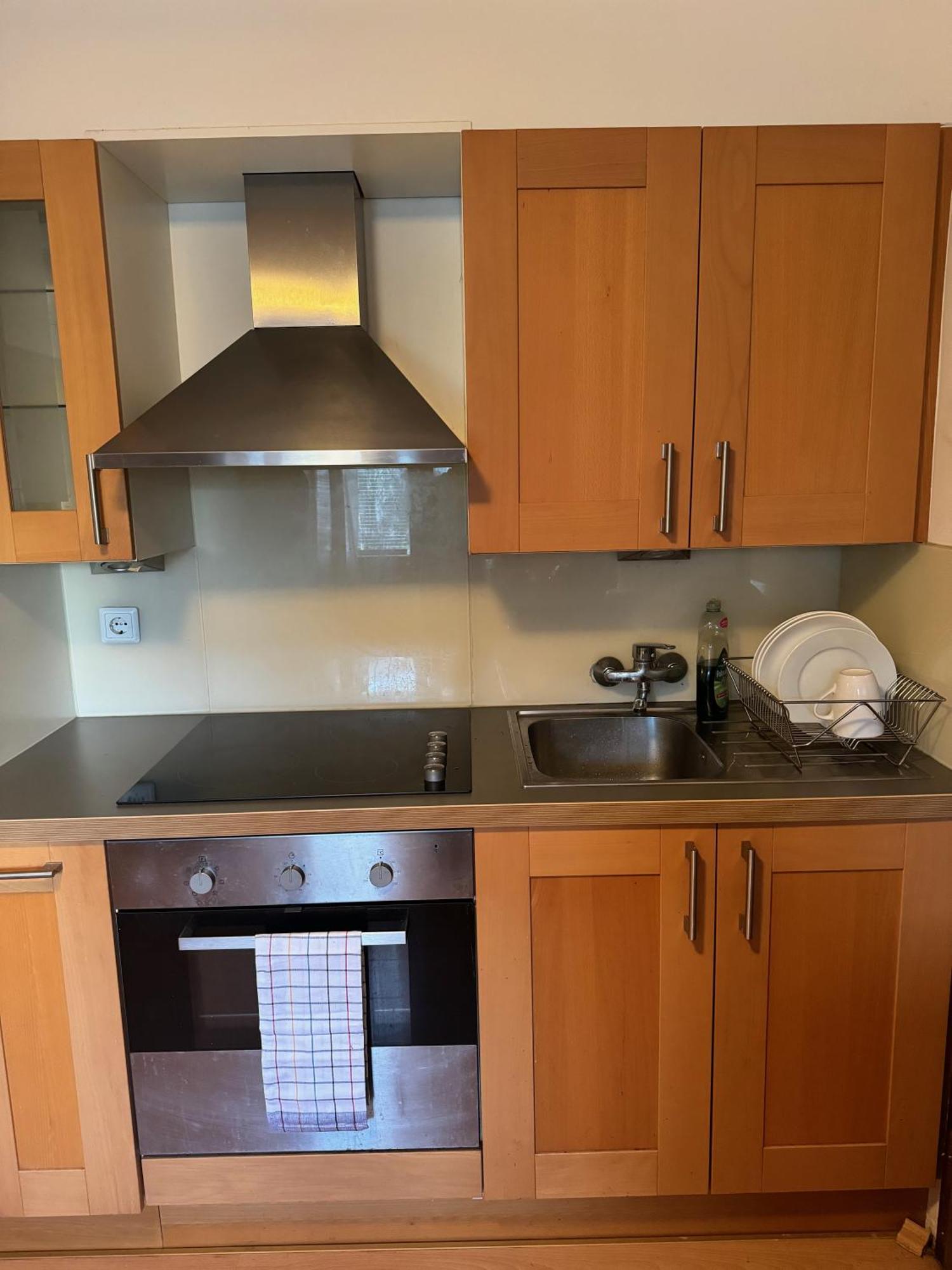Holiday home 2 Bedrooms, 2 Baths House With A Living An Upstairs Reception Rea