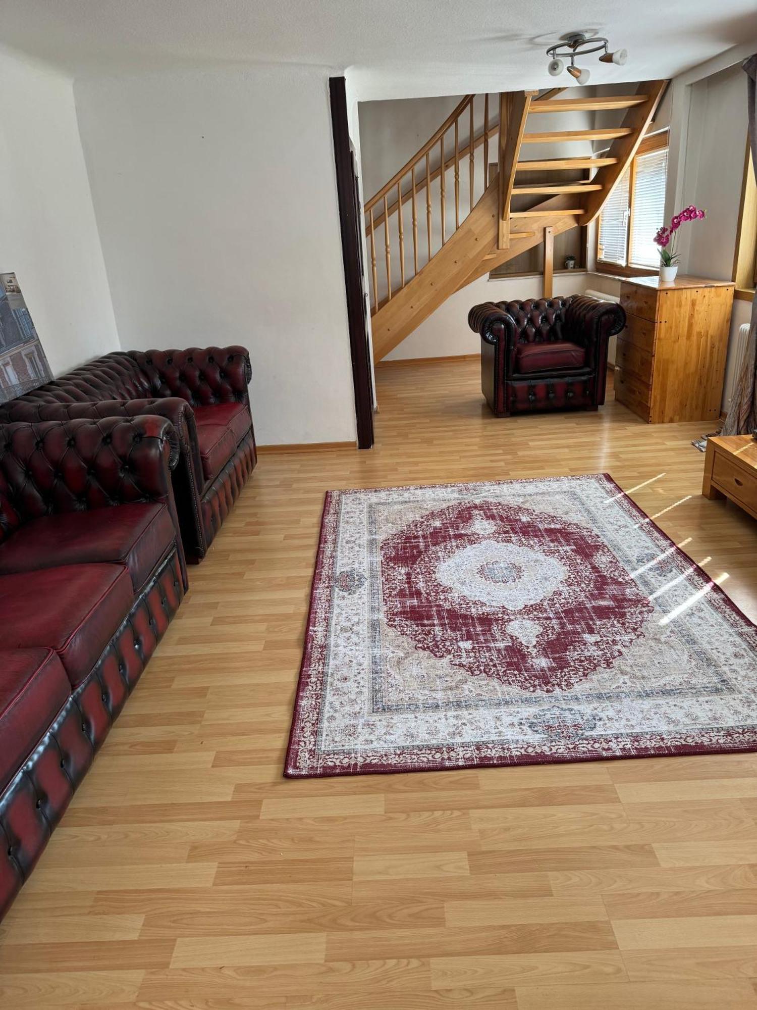 2 Bedrooms, 2 Baths House With A Living An Upstairs Reception Rea Vienna