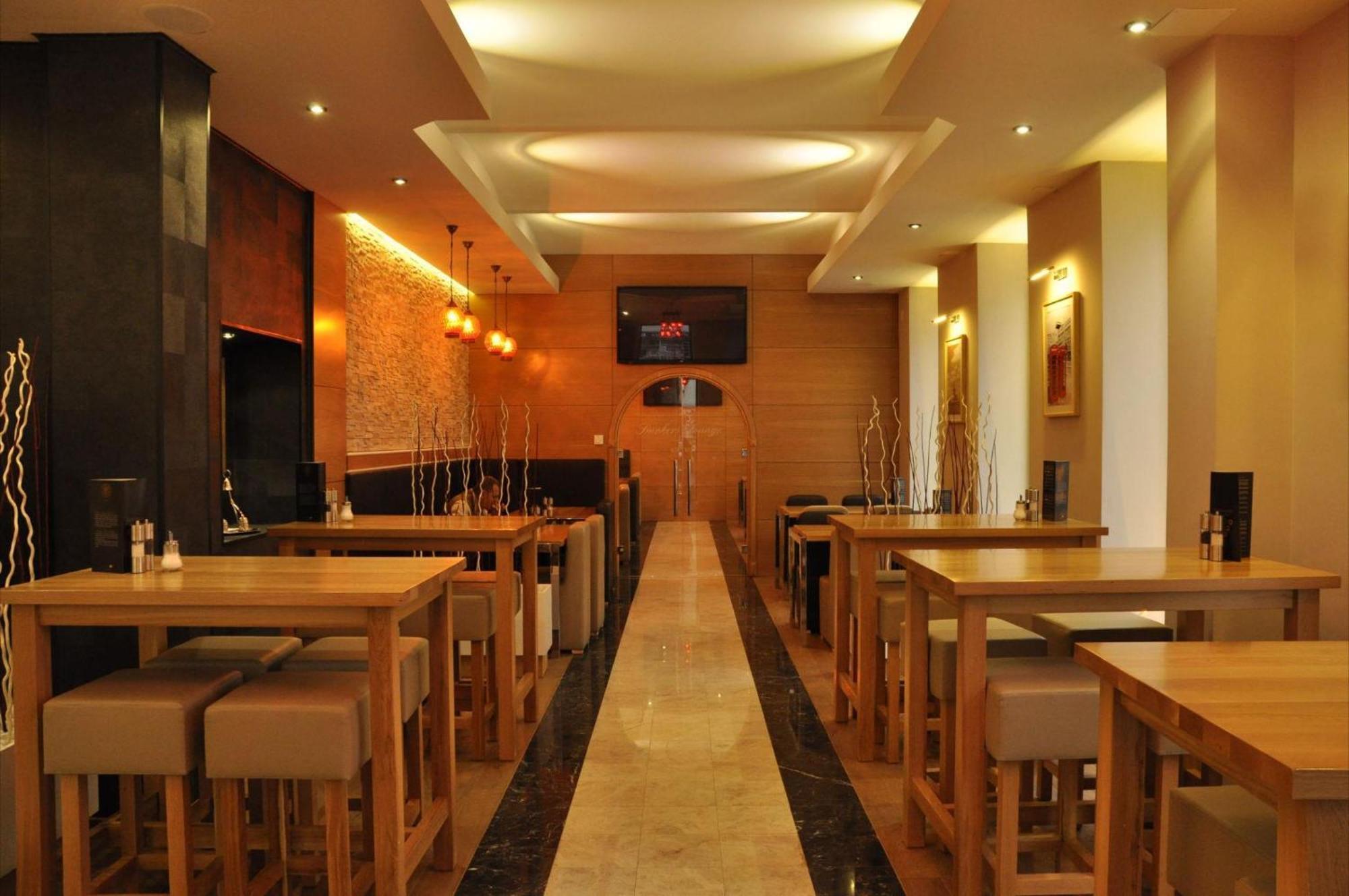 Hotel Arnes 2*