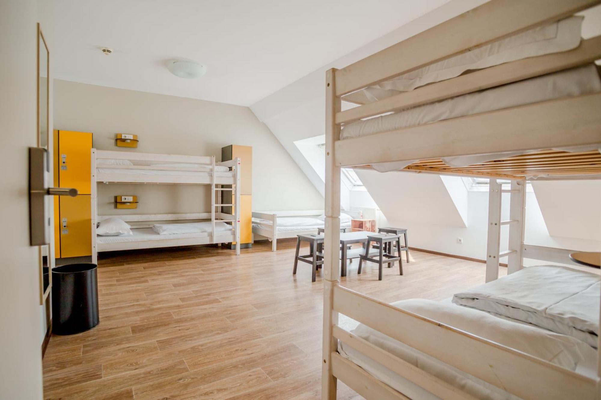 Albergue Wombat's Naschmarkt Viena